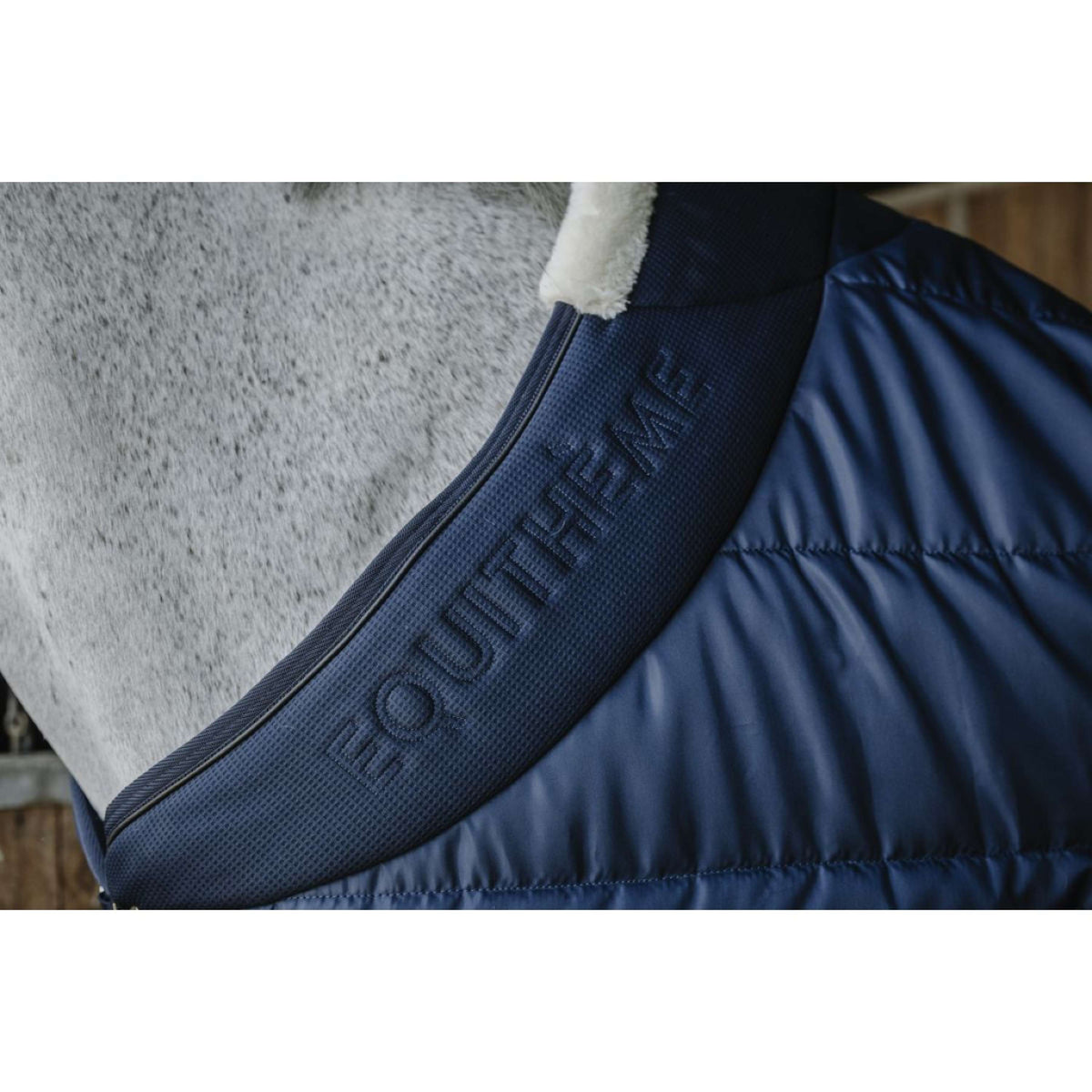 EQUITHÈME Couverture d'Écurie Comfortech 200g Marin