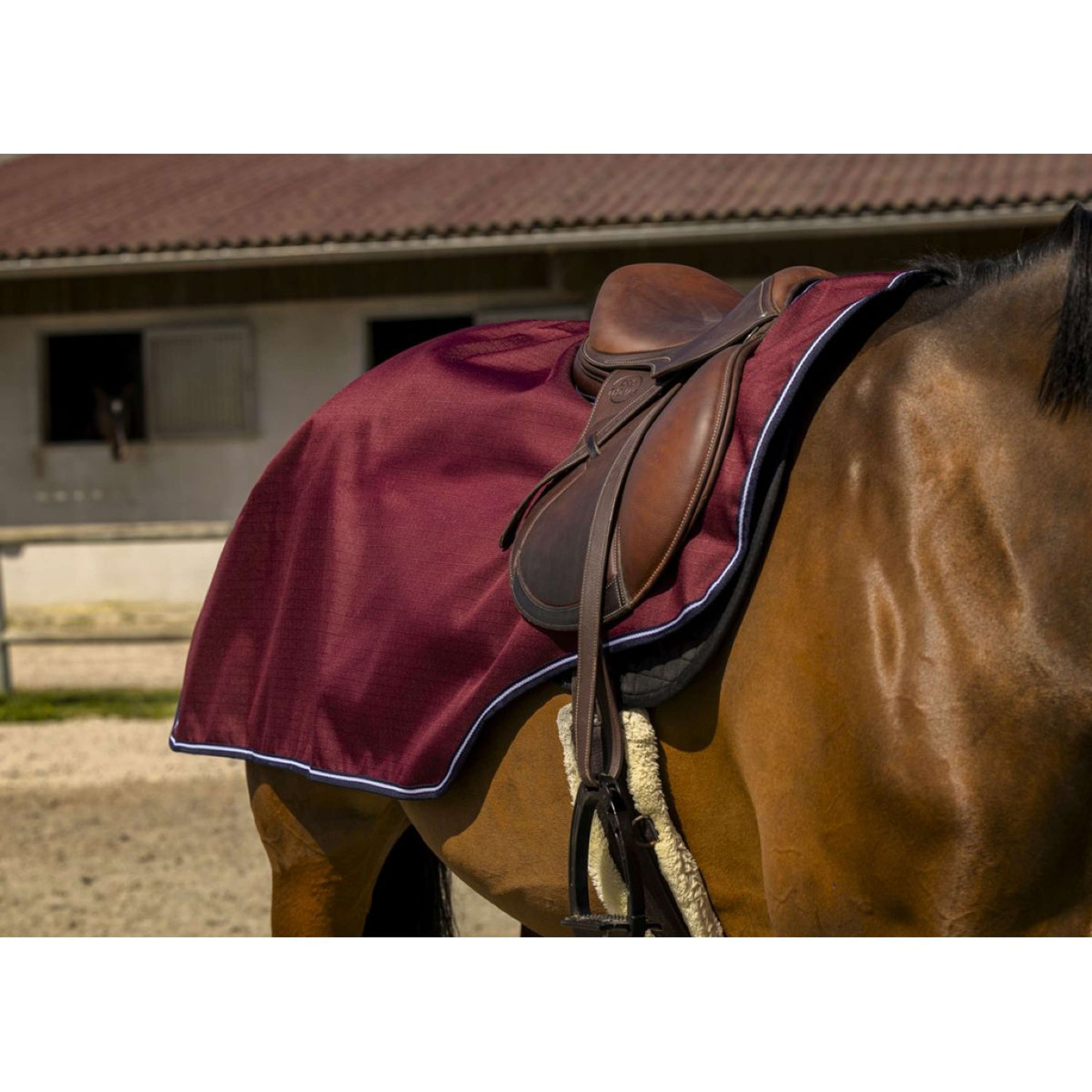 EQUITHÈME Couvre-reins Tyrex 1200D Bordeaux EQUITHÈME Couvre-reins Tyrex 1200D Bordeaux