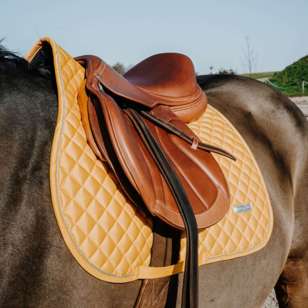 EQUITHÈME Tapis de Selle Nacre de Saut Jaune