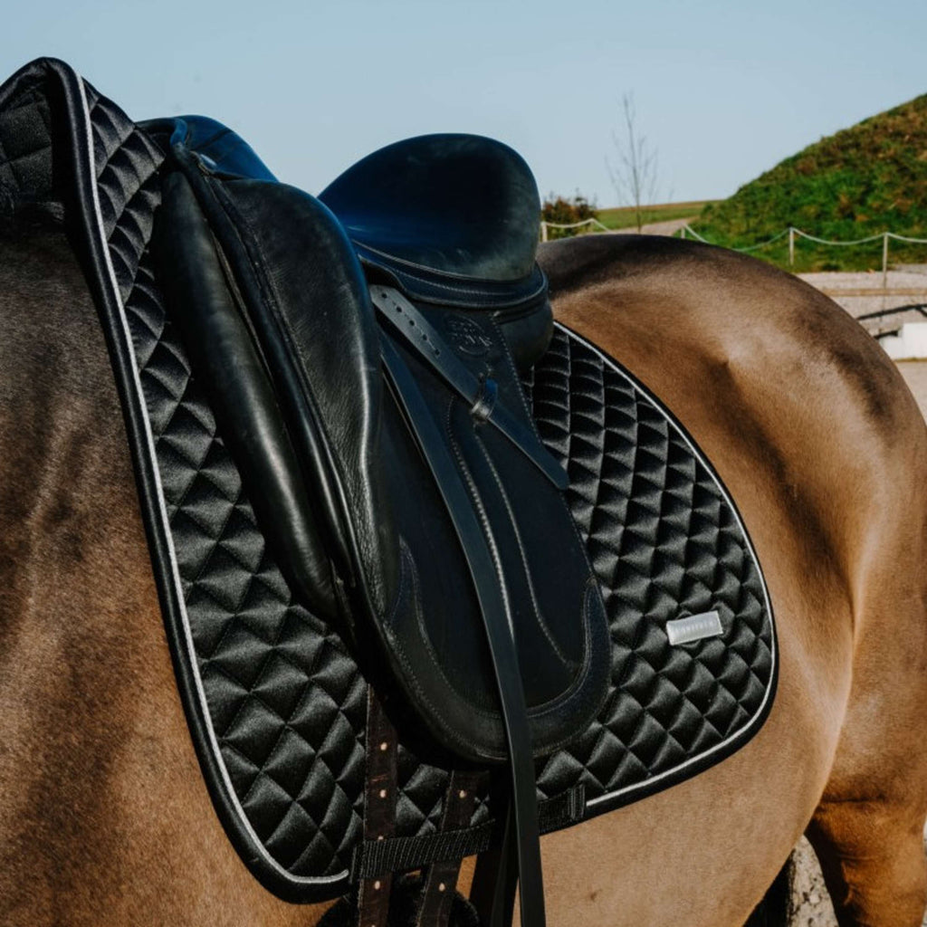 EQUITHÈME Tapis de Selle Nacre Dressage Noir