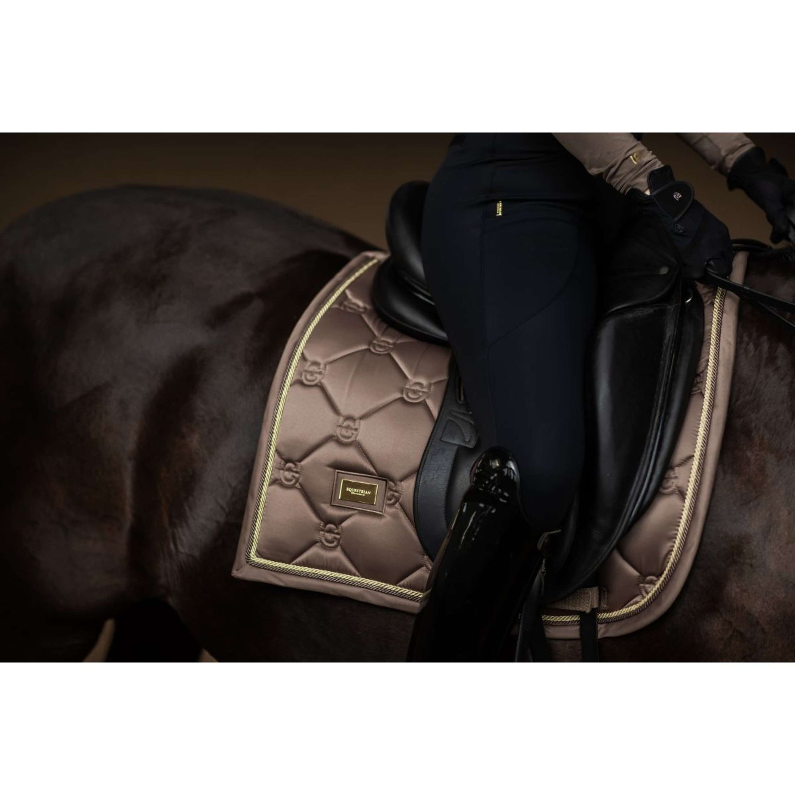Equestrian Stockholm Tapis de Selle Dressage Champagne Equestrian Stockholm Tapis de Selle Dressage Champagne