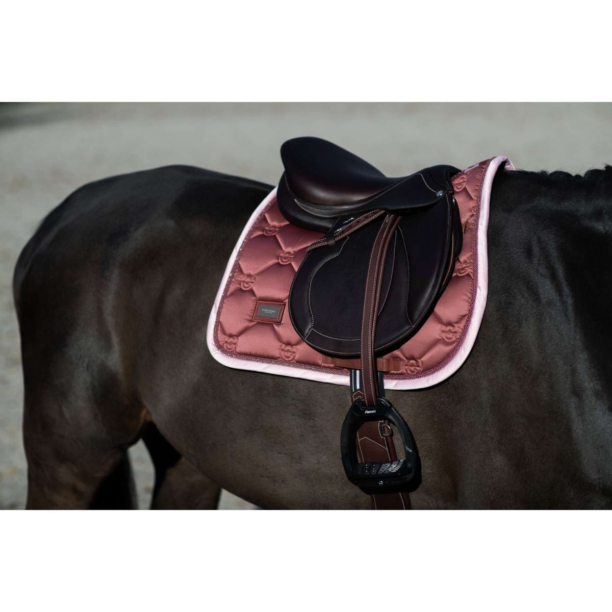 Equestrian Stockholm Tapis de Selle de Saut Amber Rose