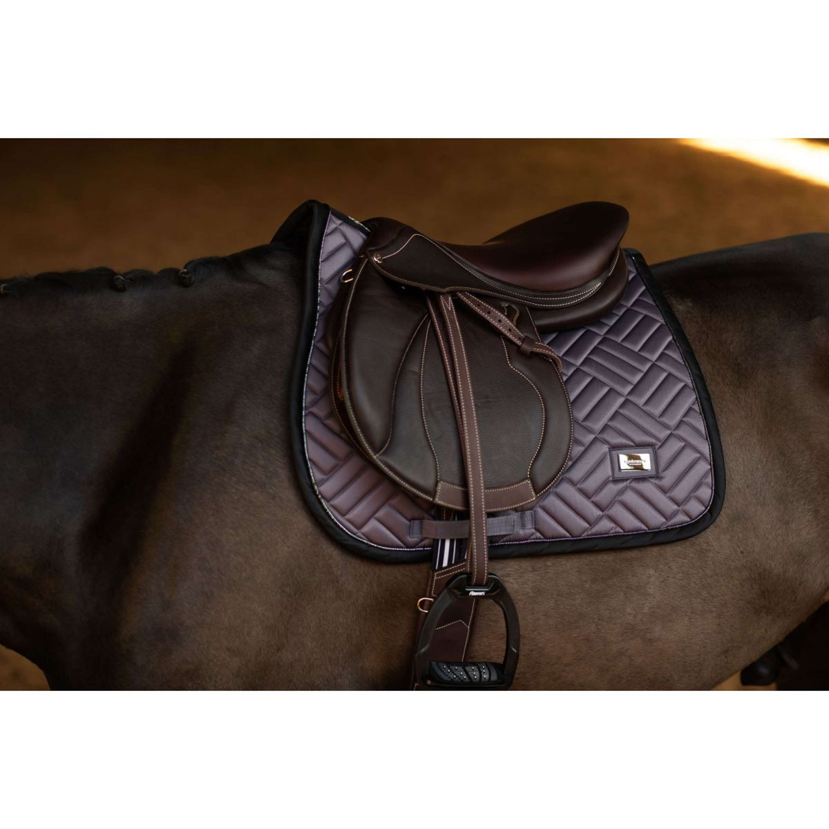 Equestrian Stockholm Tapis de Selle Modern de Saut Dark Violet
