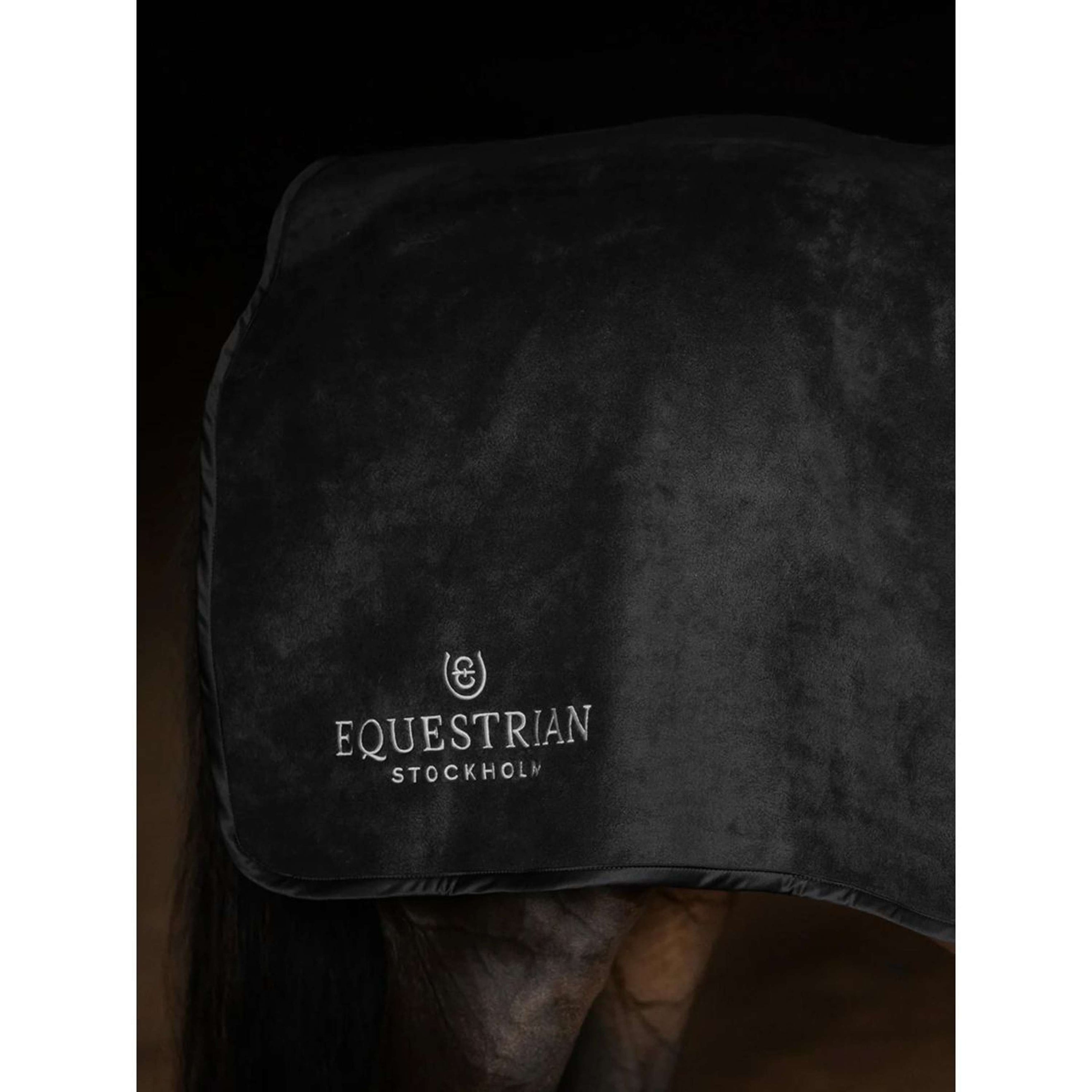 Equestrian Stockholm Quarter Rug Heavy Fleece Noir Equestrian Stockholm Quarter Rug Heavy Fleece Noir