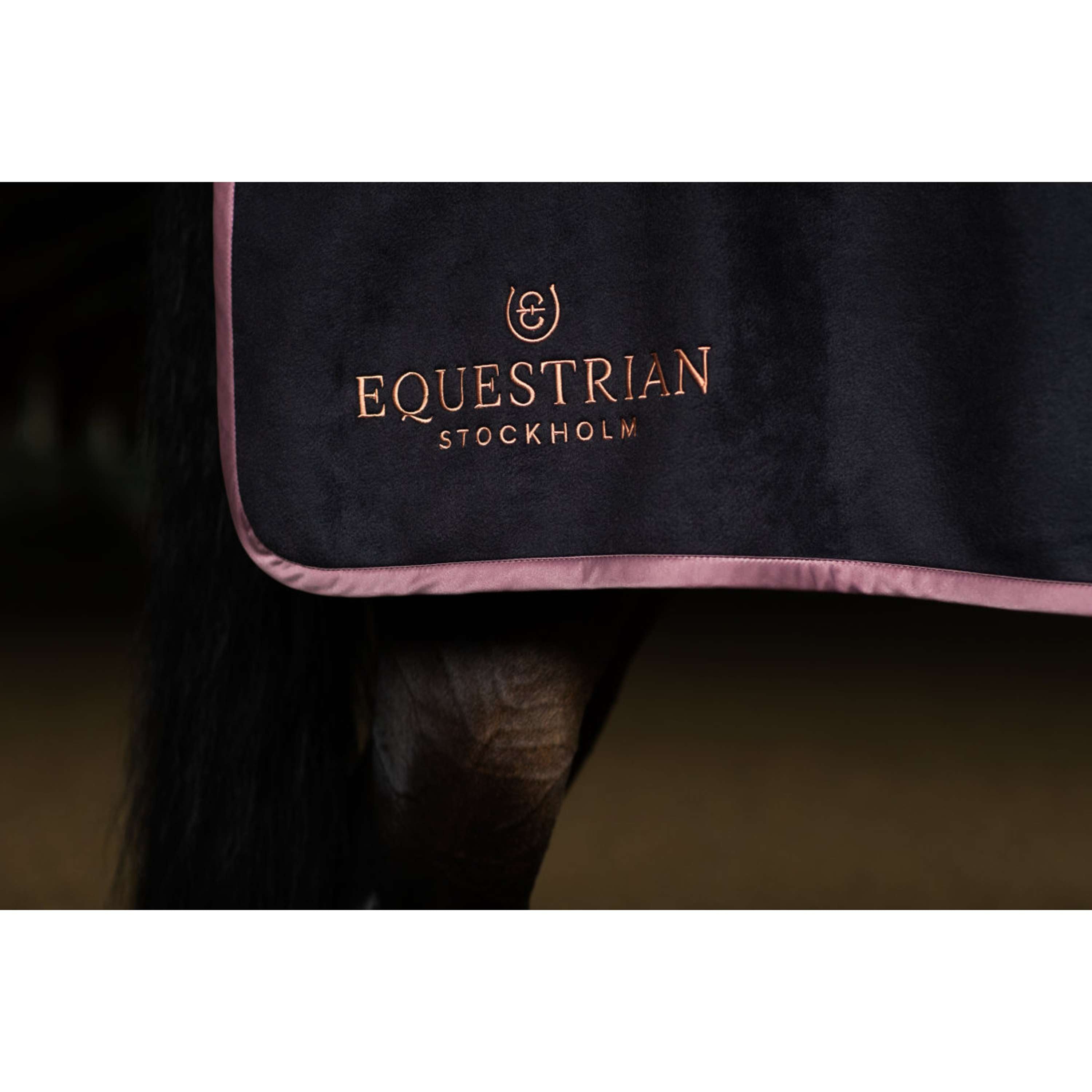 Equestrian Stockholm Couvre-Reins Heavy Fleece Noir/Blush