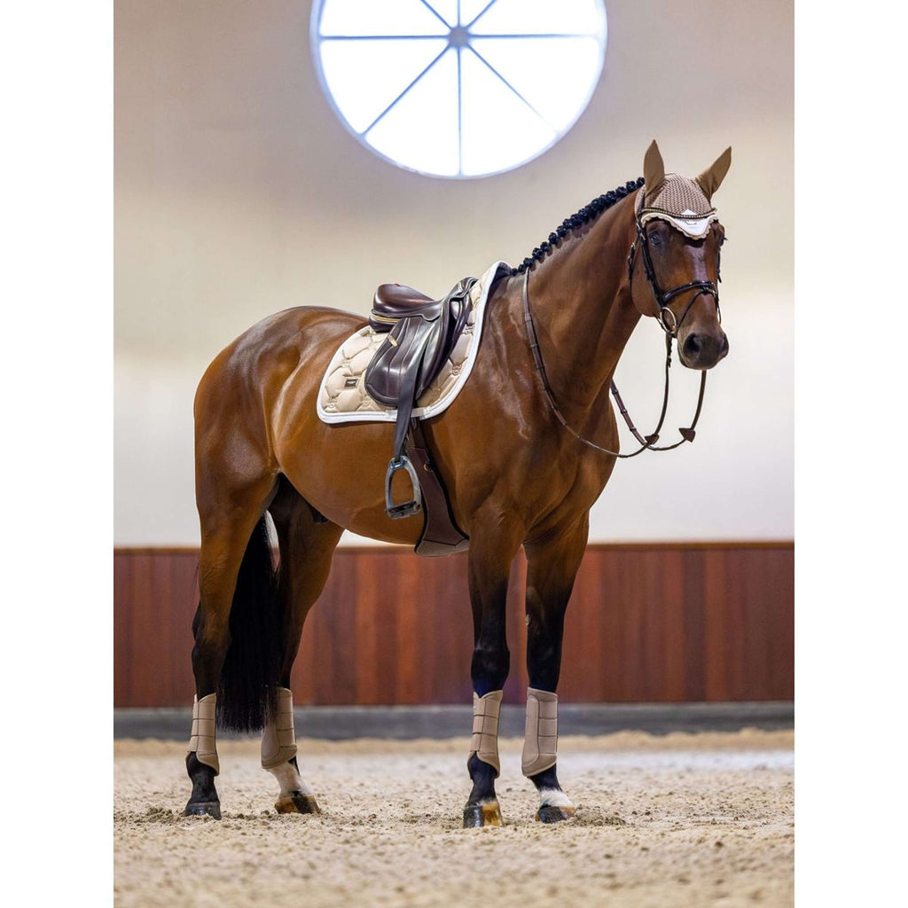 Equestrian Stockholm Tapis de Selle de Saut Sable