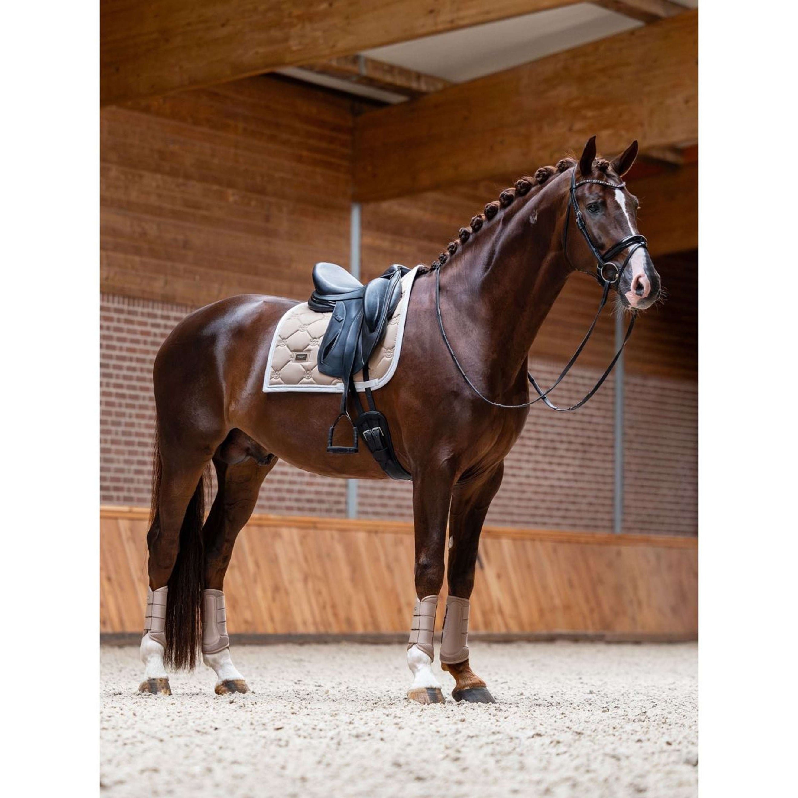 Equestrian Stockholm Tapis de Selle Dressage Sable Equestrian Stockholm Tapis de Selle Dressage Sable