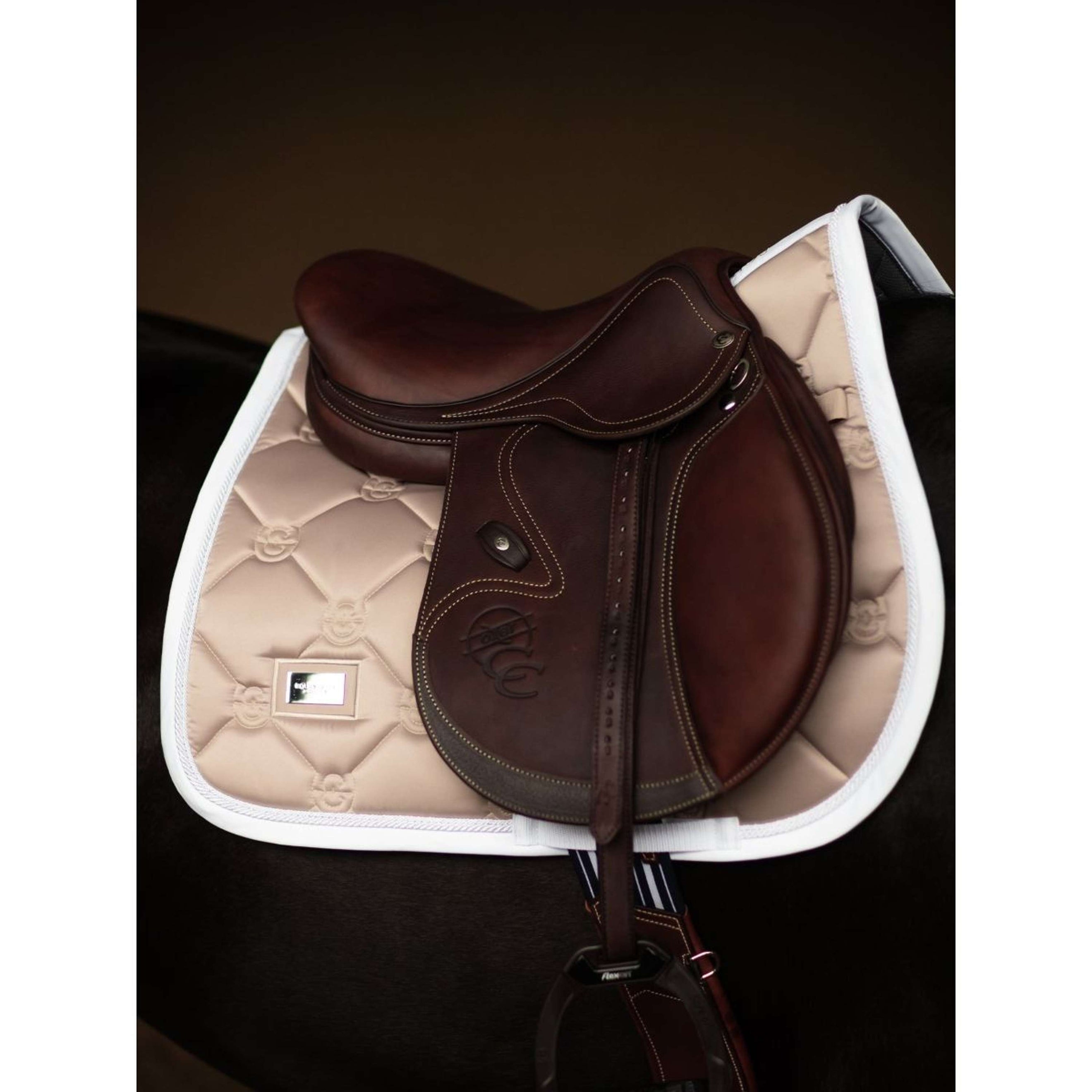 Equestrian Stockholm Tapis de Selle de Saut Sable Equestrian Stockholm Tapis de Selle de Saut Sable