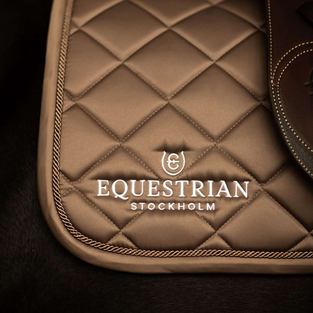Equestrian Stockholm Tapis de Selle Line de Saut Champagne