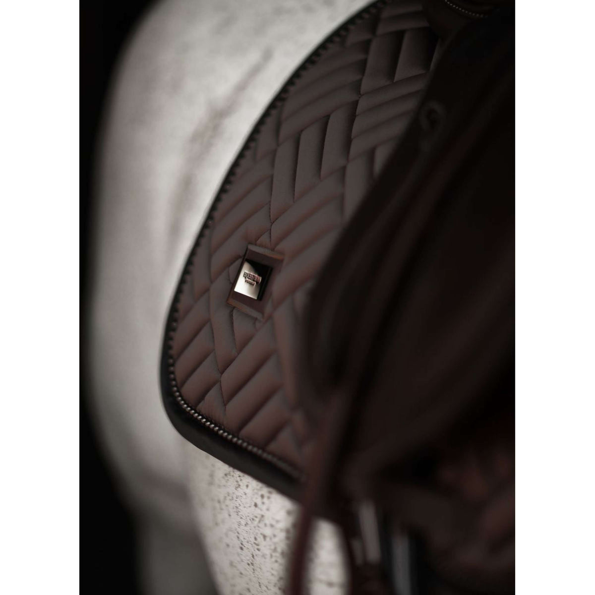 Equestrian Stockholm Tapis de Selle Modern de Saut Modern Mocha