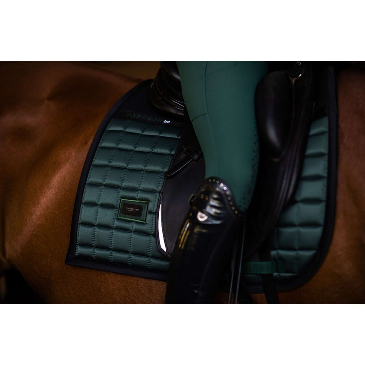 Equestrian Stockholm Tapis de Selle Sportive Dressage Sycamore Green