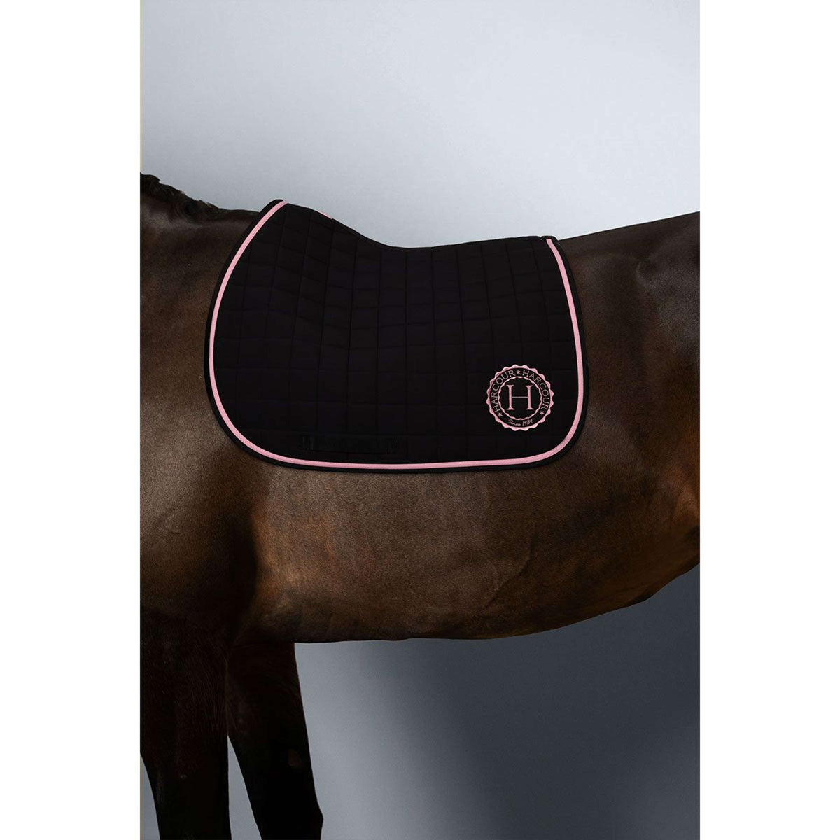 Harcour Tapis de Selle Suzie de Saut Noir/Rose