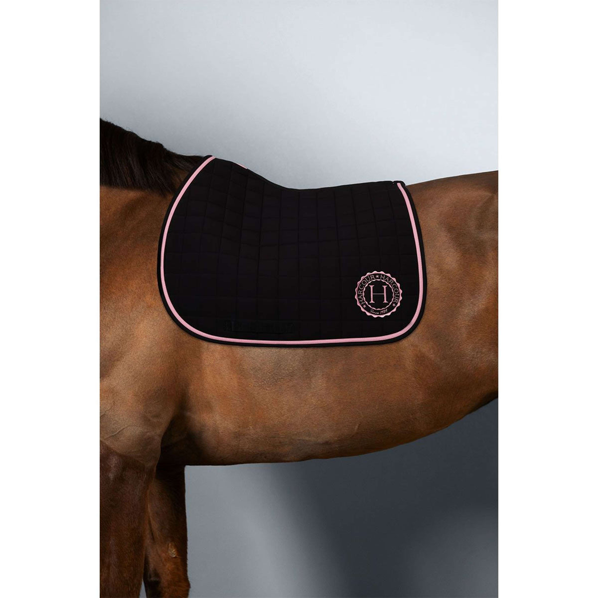 Harcour Tapis de Selle Suzie de Saut Noir/Rose