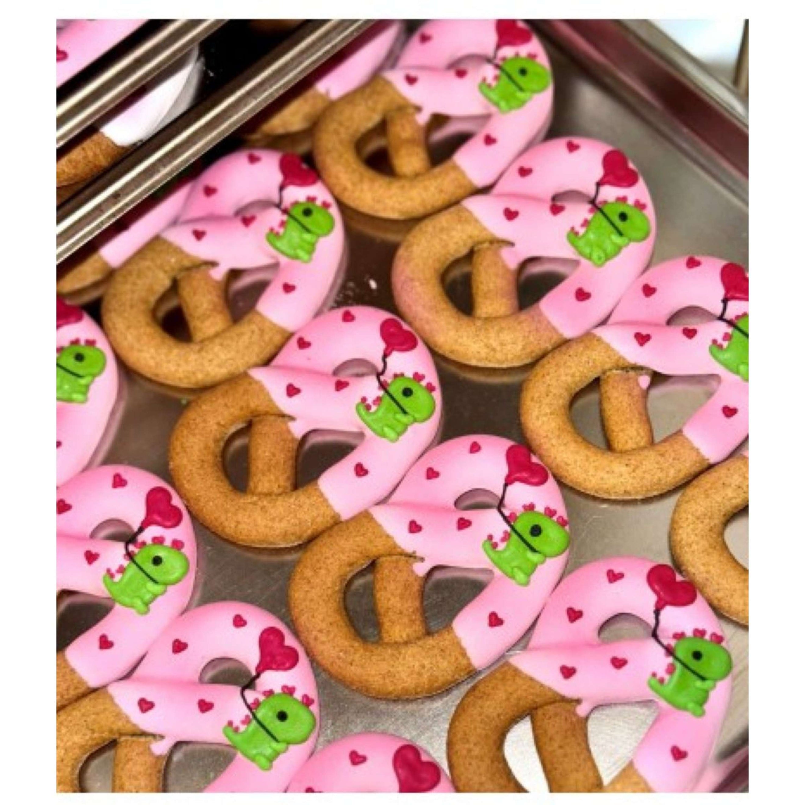 Candy Horse Love Cookies Iced Pretzel