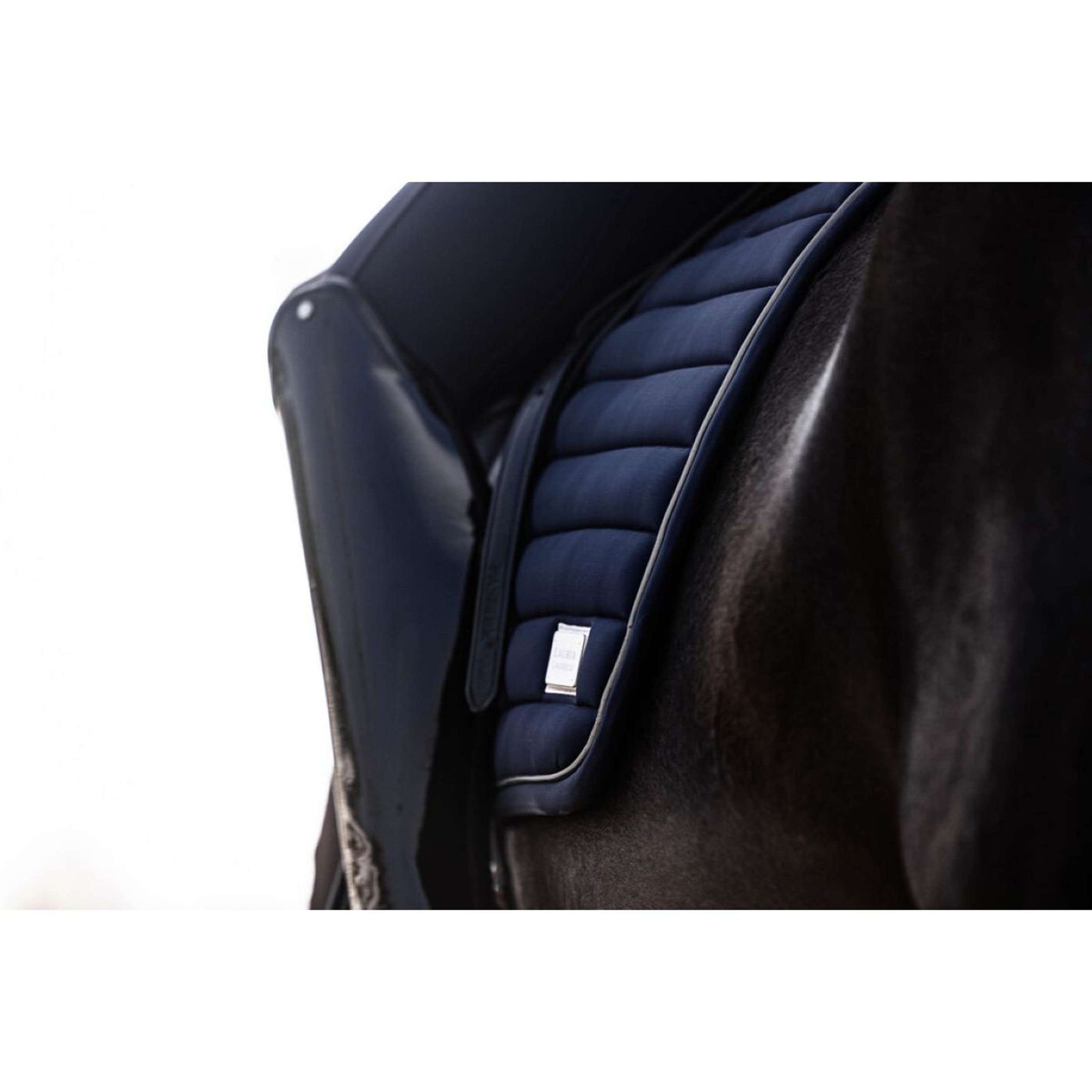 HKM Tapis de Selle Livignio Lauria Garelli Elegance Dressage Bleu Foncé
