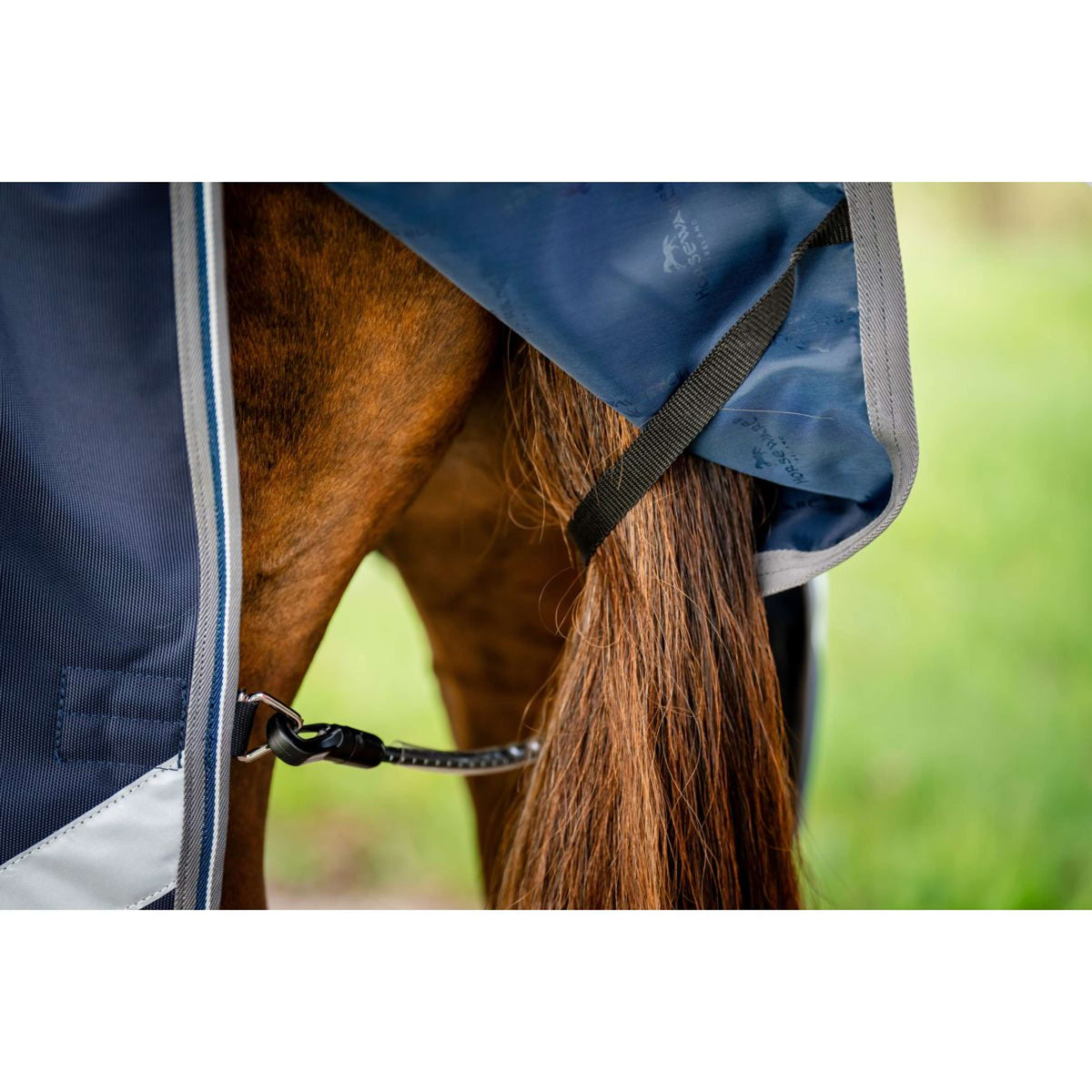 Rambo Turnout Rug 1680D Varilayer 450g Navy/Thunderstorm Grey/Silver