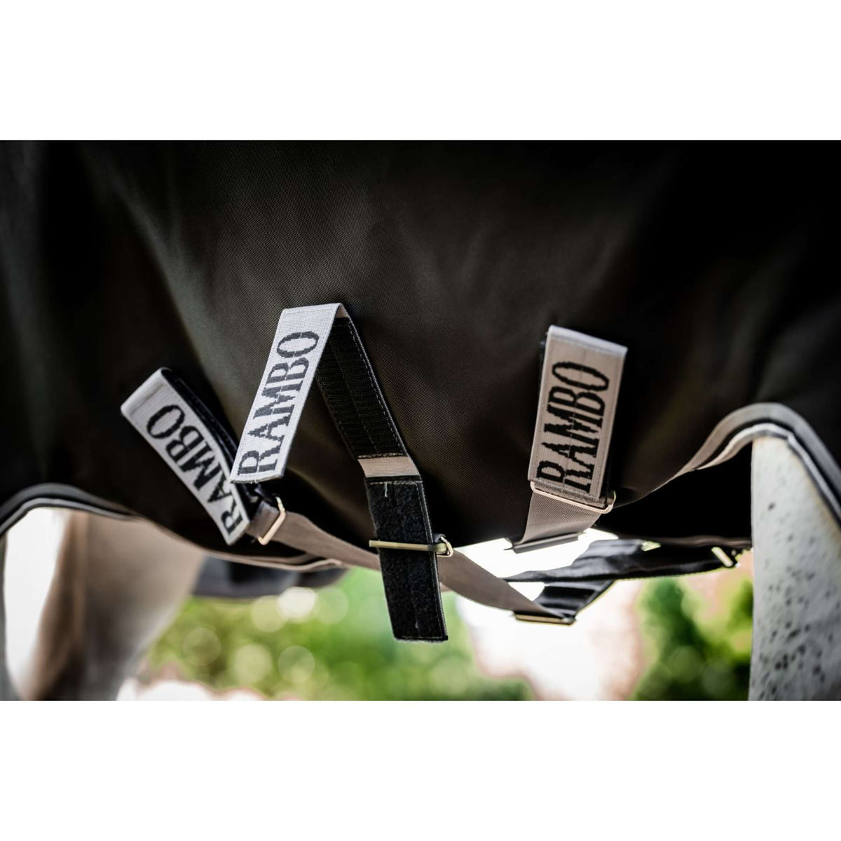 Rambo Turnout Rug 1680D Varilayer 250g Black/Thunderstorm Grey/Silver