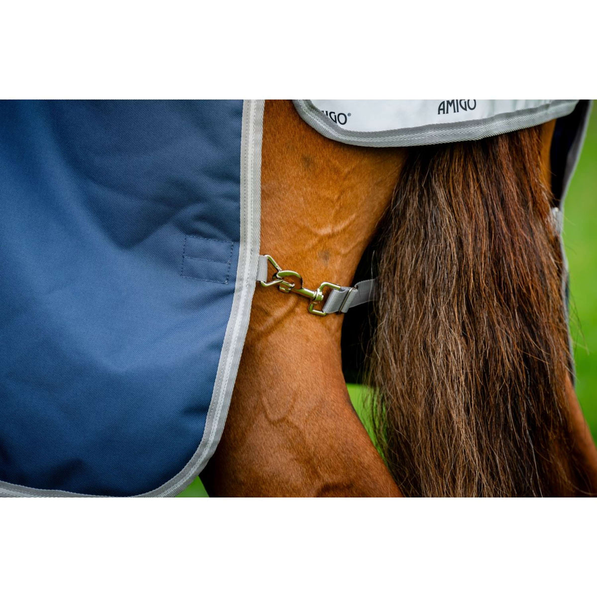 Amigo Couverture Turnout Bravo 100g Navy/Titanium Grey