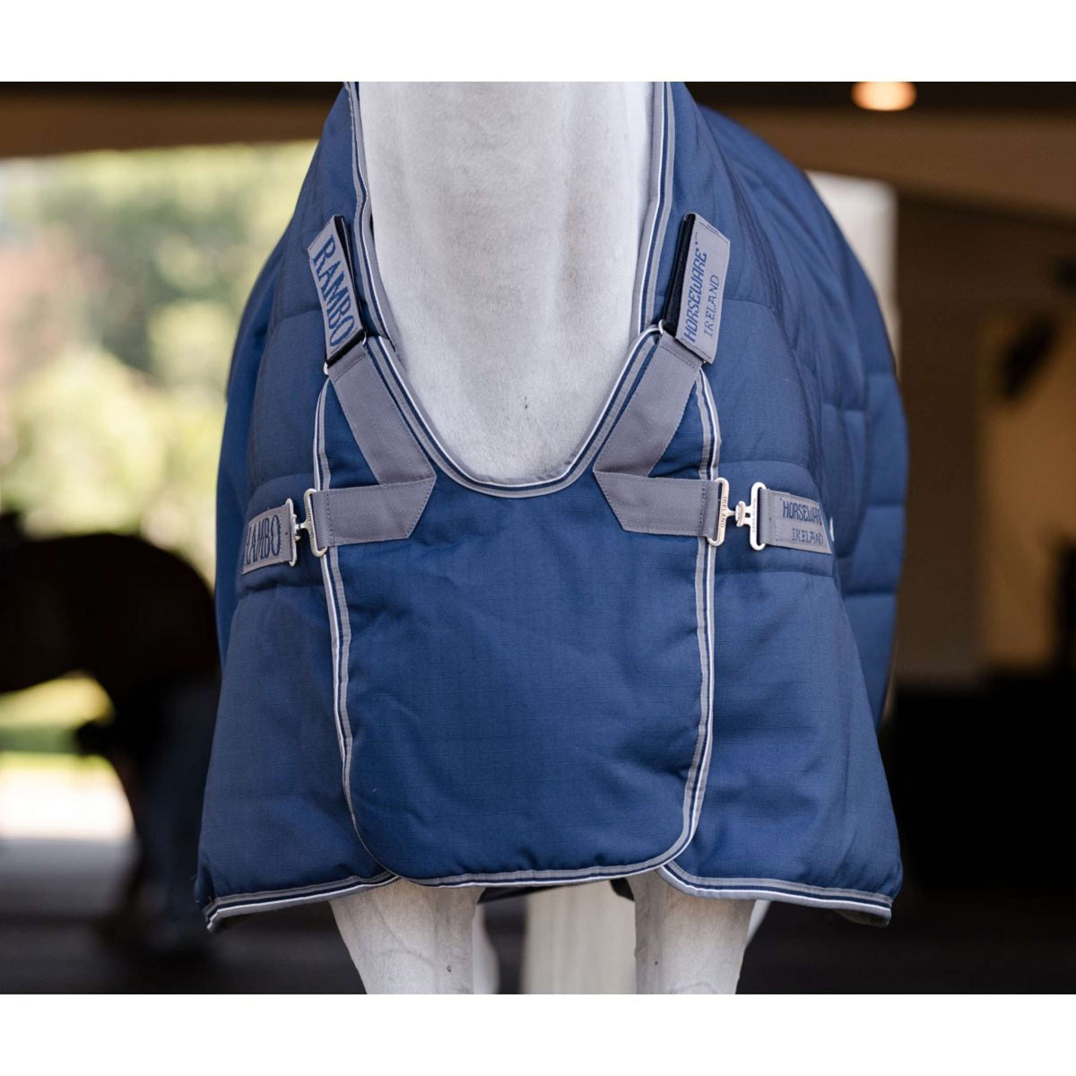 Rambo Optimo Couverture d'Écurie Plus 200g Navy/Thunderstorm Grey/Silver