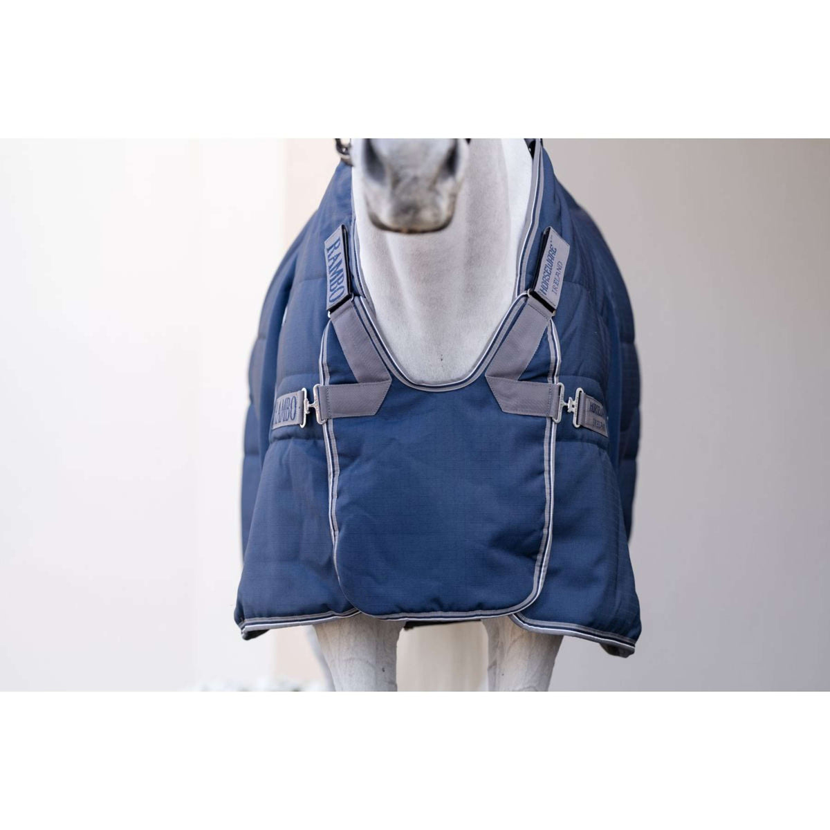 Rambo Optimo Couverture d'Écurie Plus 200g Navy/Thunderstorm Grey/Silver