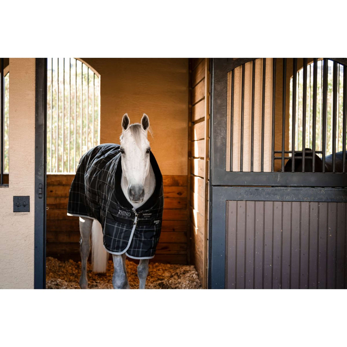 Rhino Stable 100g Black/Grey/White Check/Gray