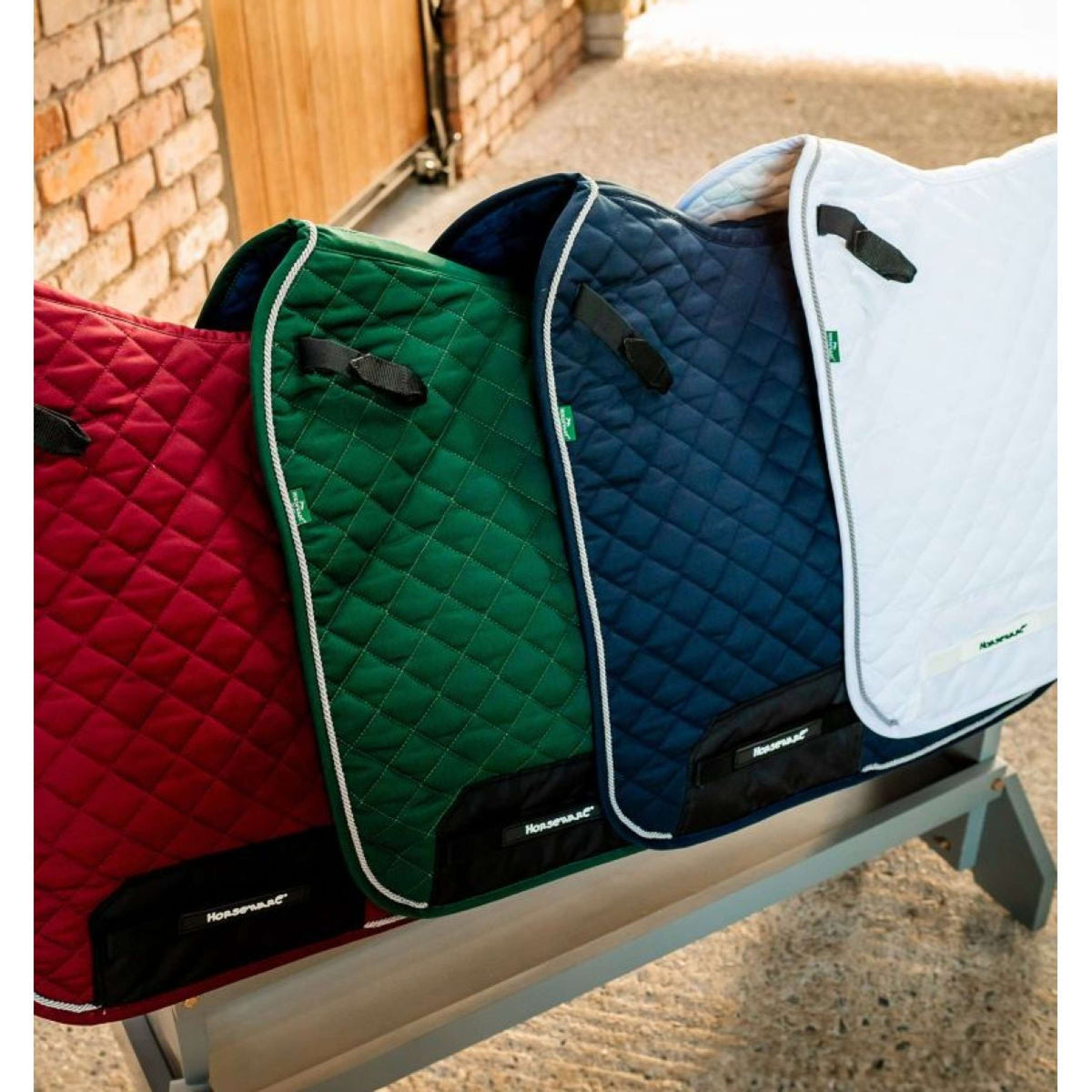 Horseware Tapis de Selle Signature Dressage Bordeaux