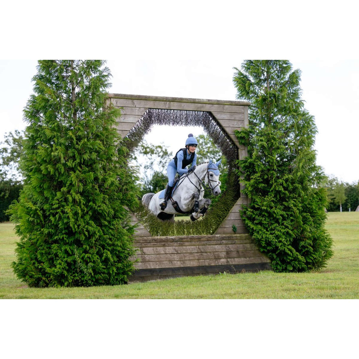 LeMieux Tapis de Selle Suede Close Contact Square de Saut Powder Blue