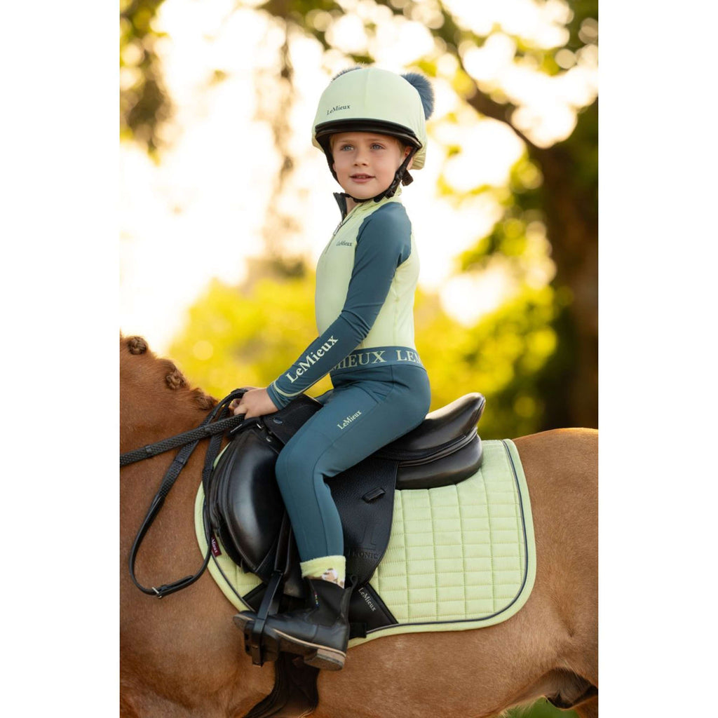 LeMieux Tapis de Selle Mini Suede Close Contact Square de Saut Macaron