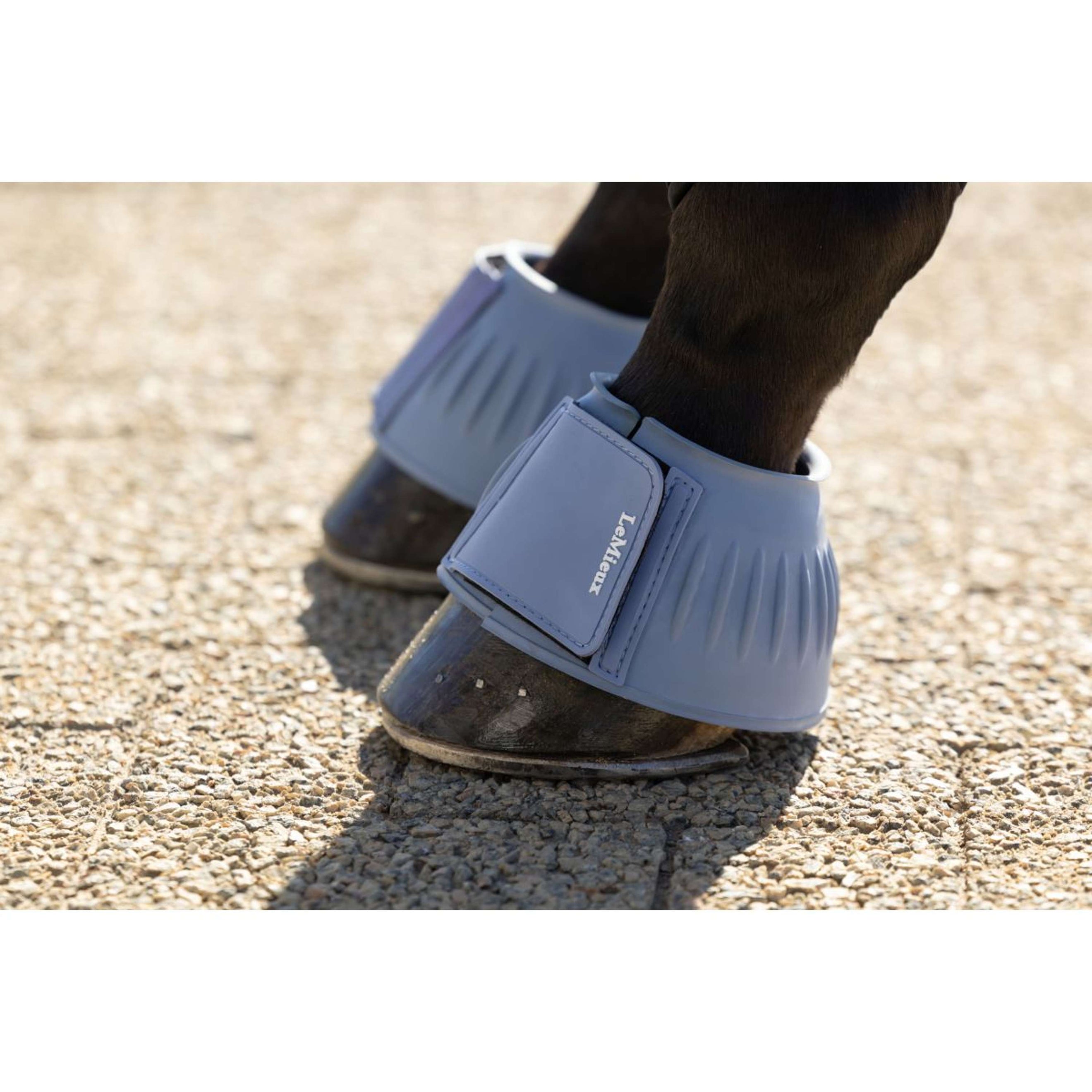 LeMieux Cloches d'Obstacles Rubber Bell Powder Blue LeMieux Cloches d'Obstacles Rubber Bell Powder Blue