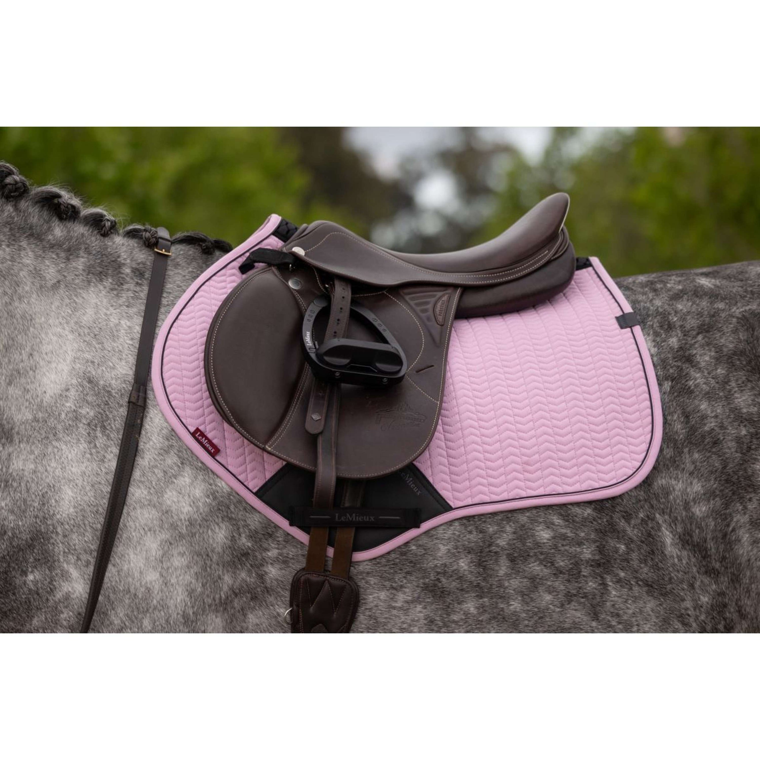LeMieux Tapis de Selle Essence Close Contact Square de Saut Fondant