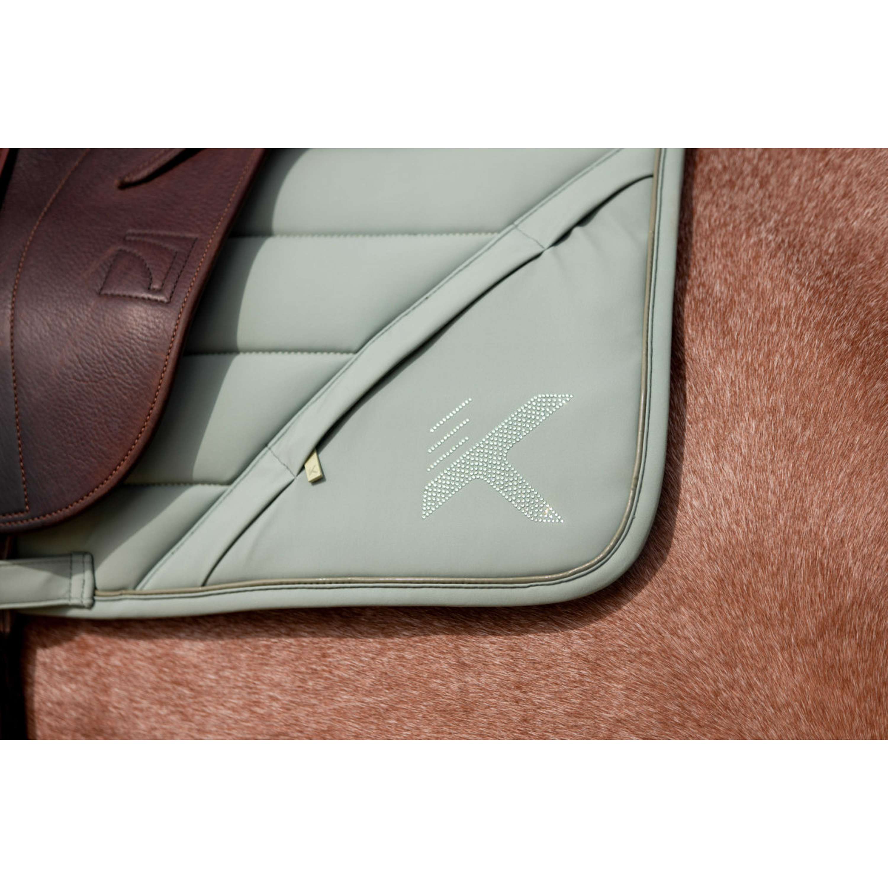 K by EQUITHÈME Tapis de Selle Vega Polyvalence Vert