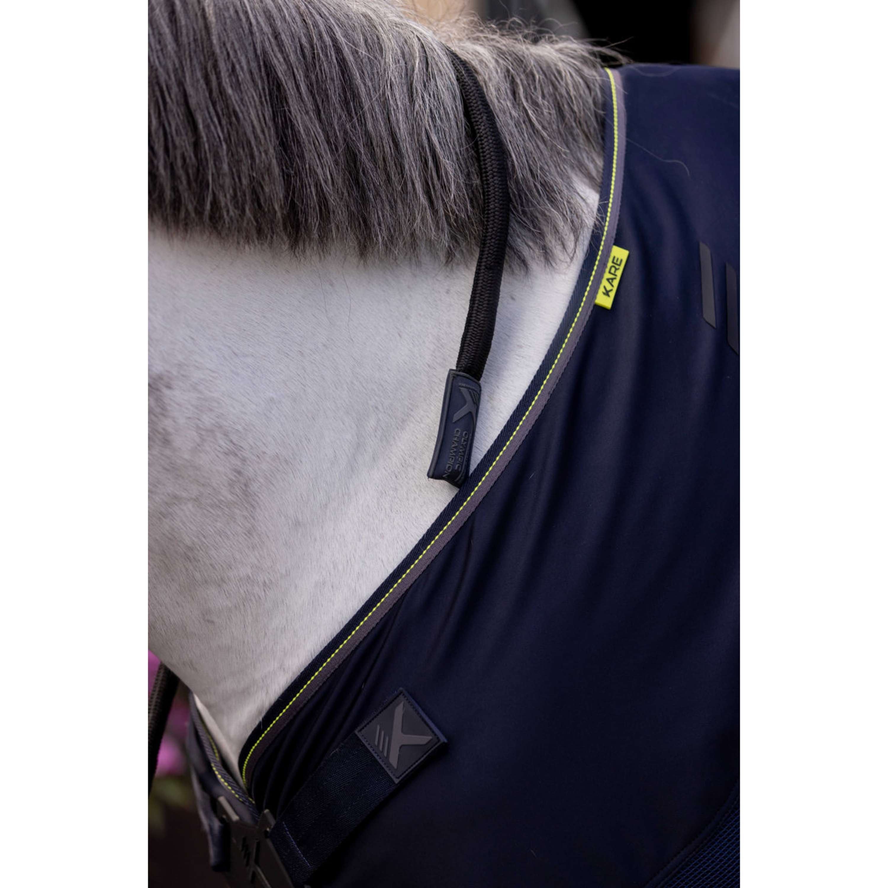 K by EQUITHÈME Corde pour Licol Triton avec Mousqueton Noir