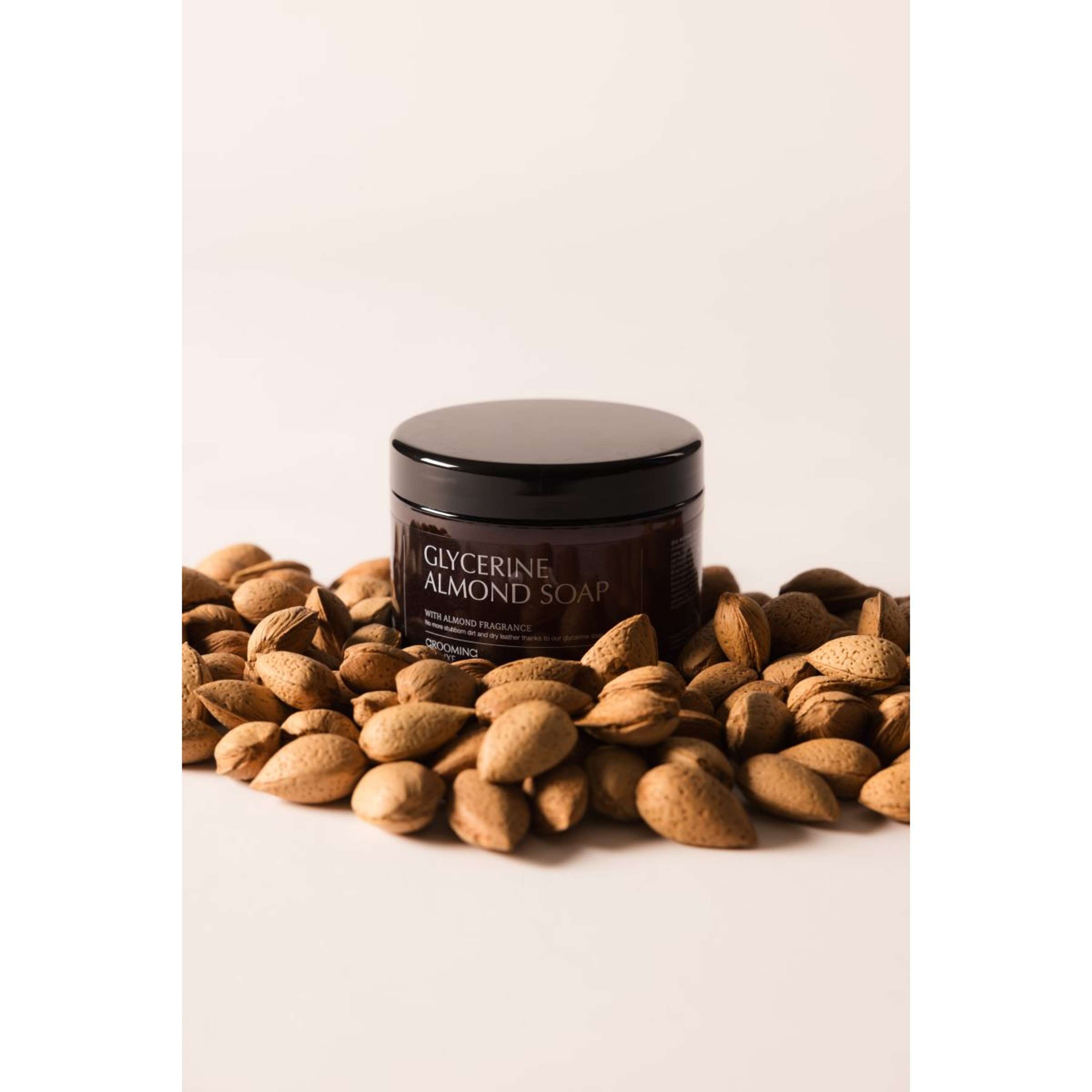 Kentucky Horsewear Savon Glycerine Almond Kentucky Horsewear Savon Glycerine Almond