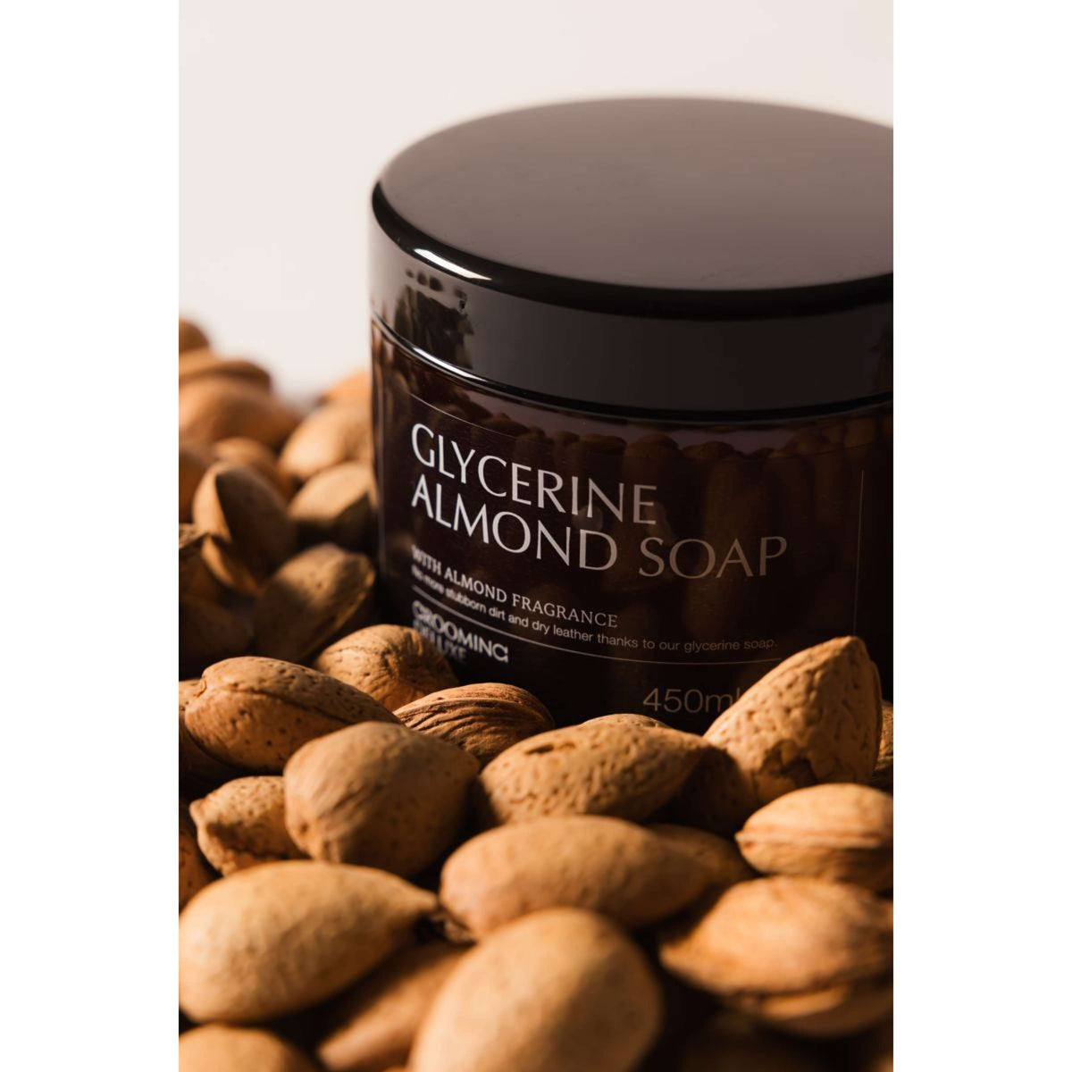 Kentucky Horsewear Savon Glycerine Almond