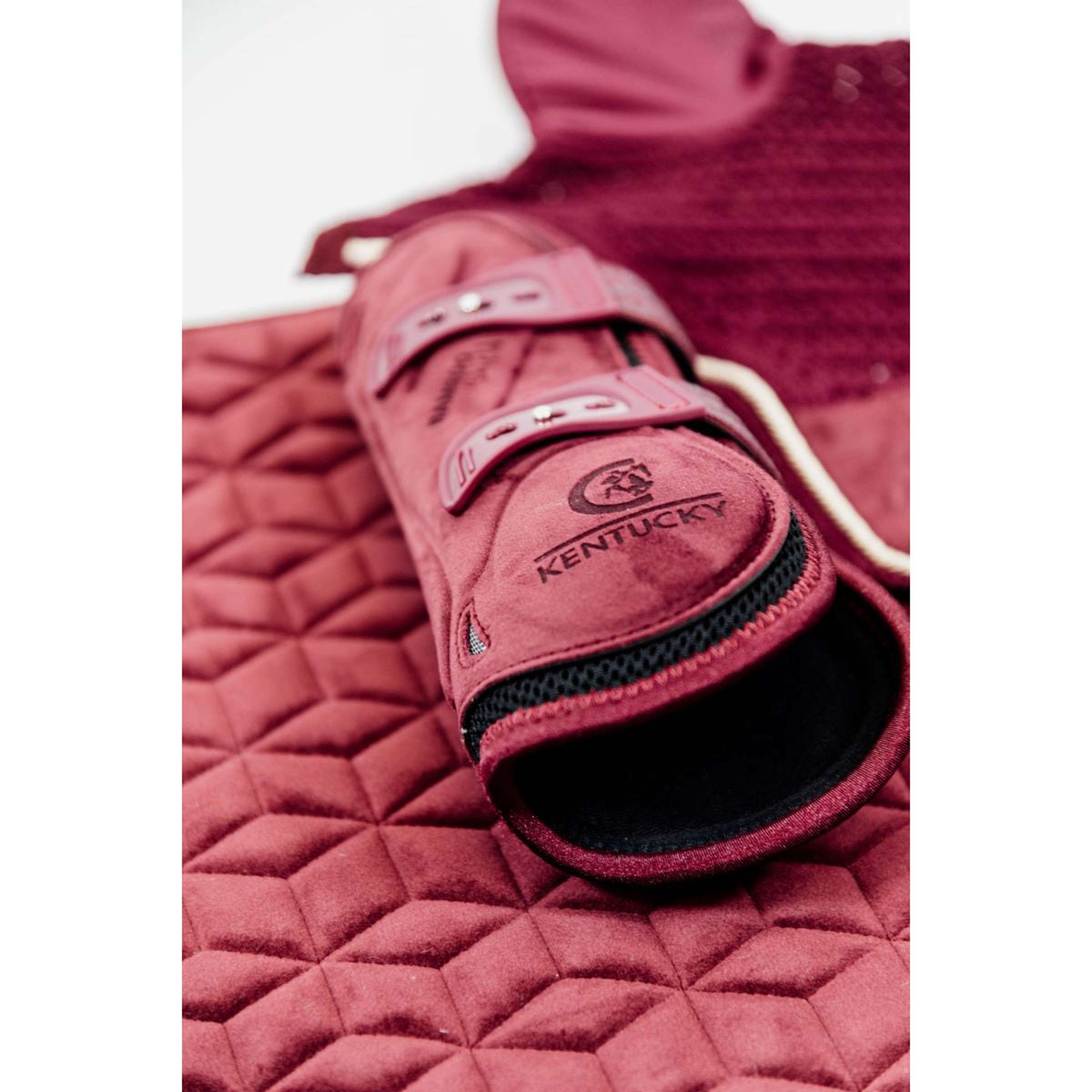 Kentucky Horsewear Protèges-Tendons Bamboo Elastic Bordeaux