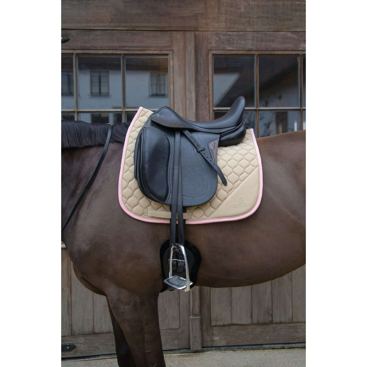Kentucky Horsewear Tapis de Selle Softshell Onion Quilt Dressage Beige/Vieux Rose