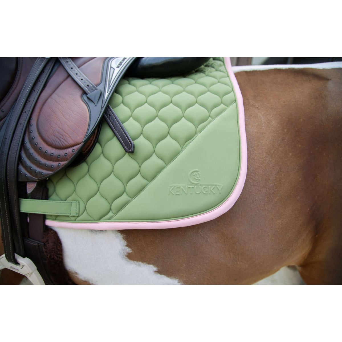 Kentucky Horsewear Tapis de Selle Softshell Onion Quilt de Saut Kaki/Vieux Rose