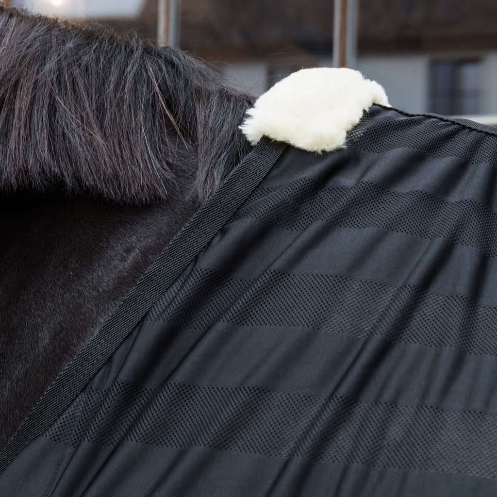 Kentucky Horsewear Couverture Anti-Mouches Light Striped Mesh Noir