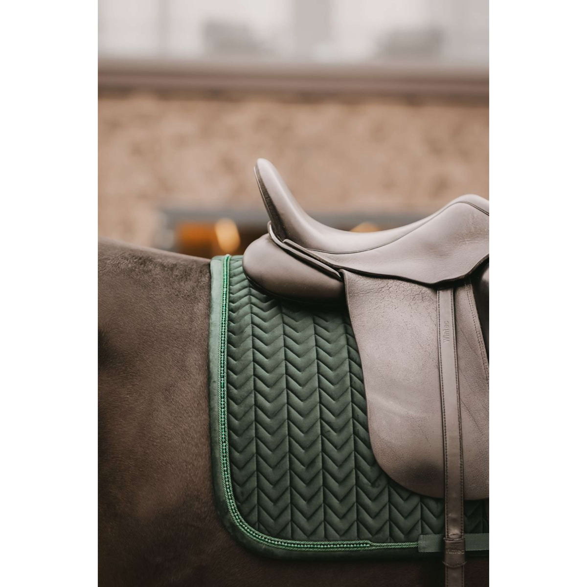 Kentucky Tapis de Selle velours Pearls Dressage Pine Green