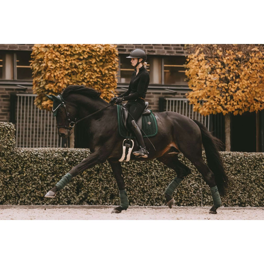 Kentucky Tapis de Selle velours Pearls Dressage Pine Green