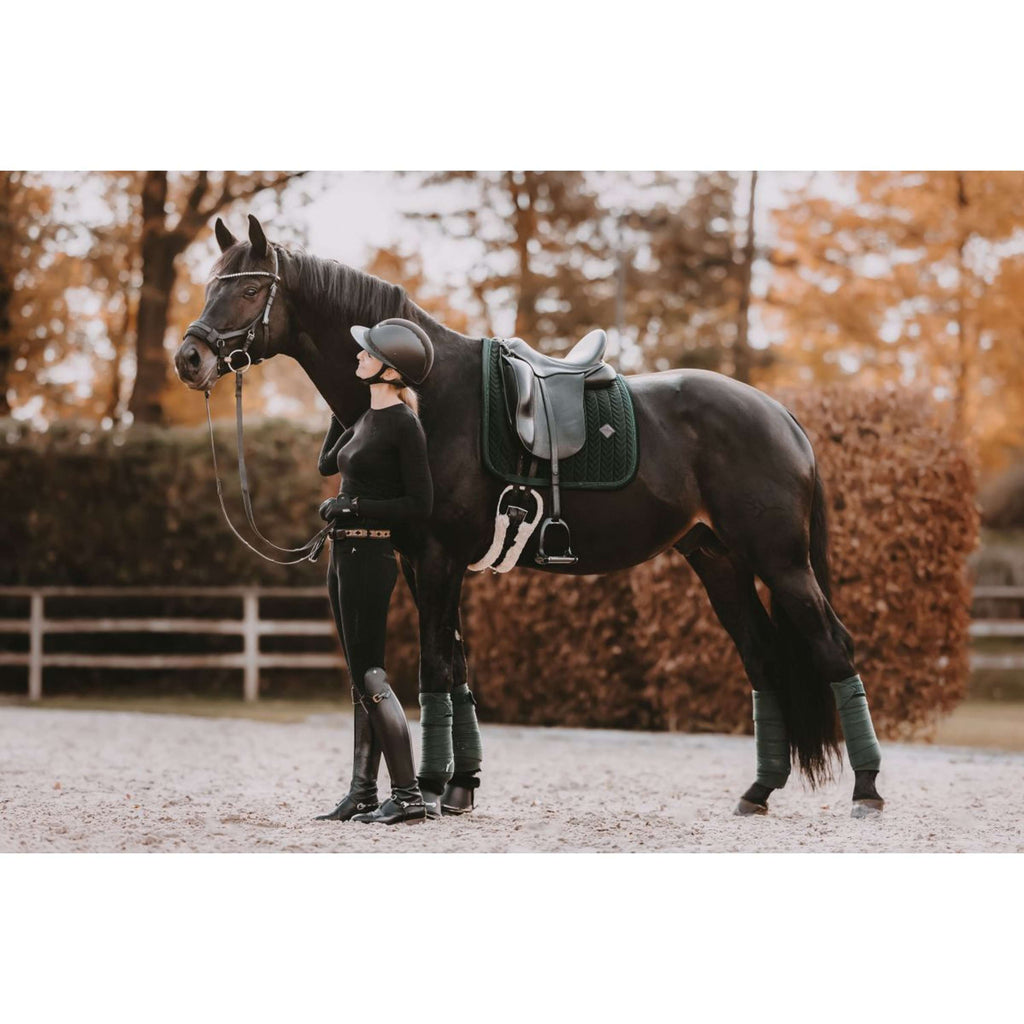 Kentucky Tapis de Selle velours Pearls Dressage Pine Green