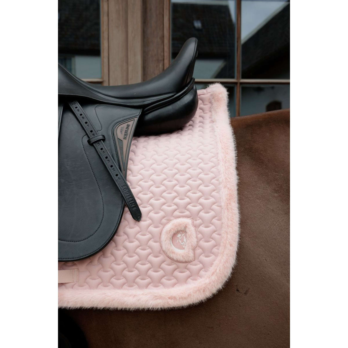 Kentucky Horsewear Tapis de Selle Fake Fur Onion Quilt Dressage Rose Vieux