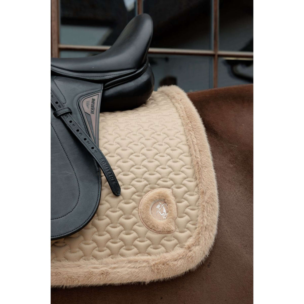 Kentucky Horsewear Tapis de Selle Fake Fur Onion Quilt Dressage Beige