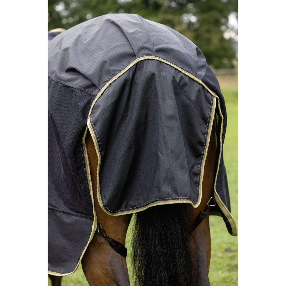 Covalliero Couverture Imperméable SS26 Noir