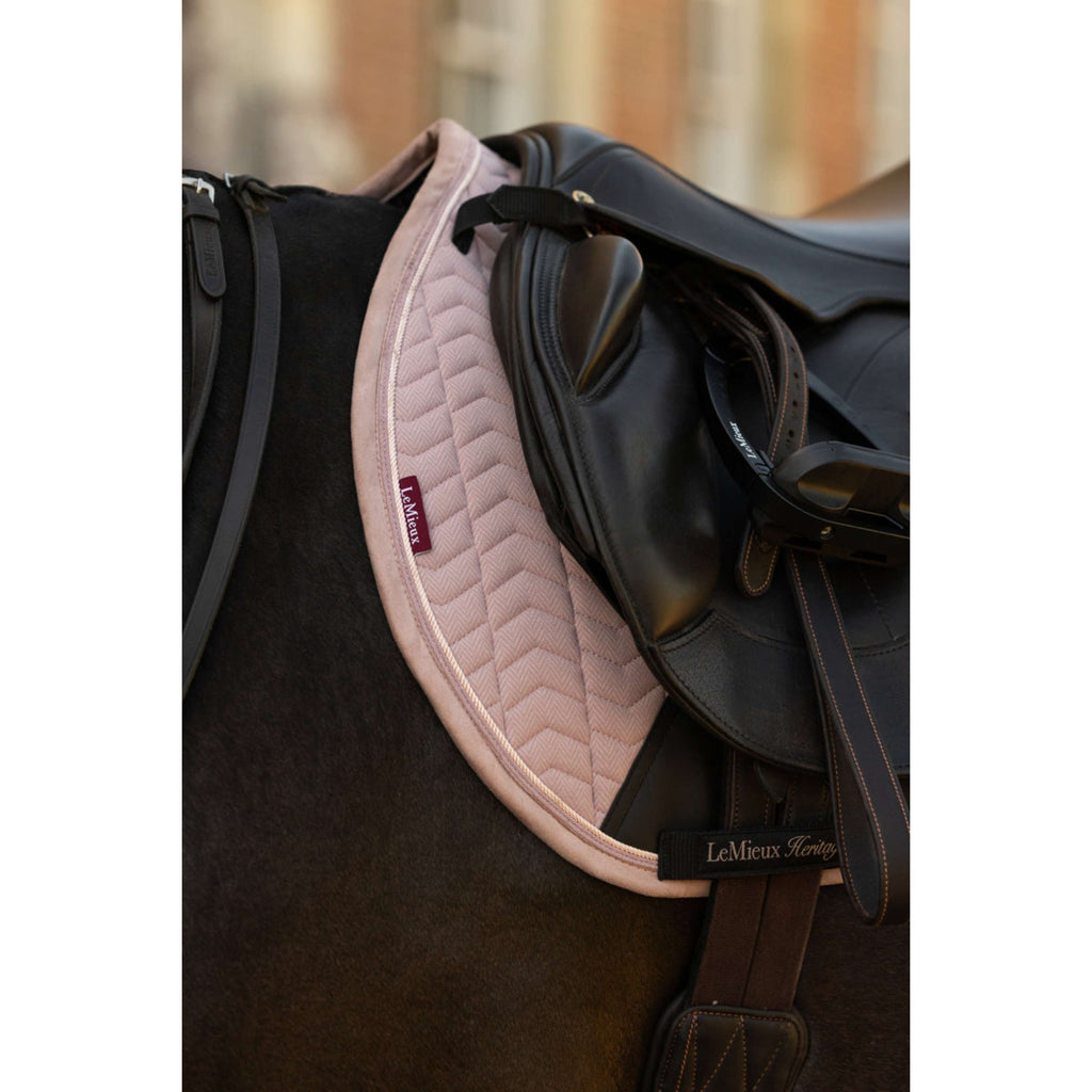 LeMieux Tapis de Selle Heritage Herringbone Square de Saut Wild Rose