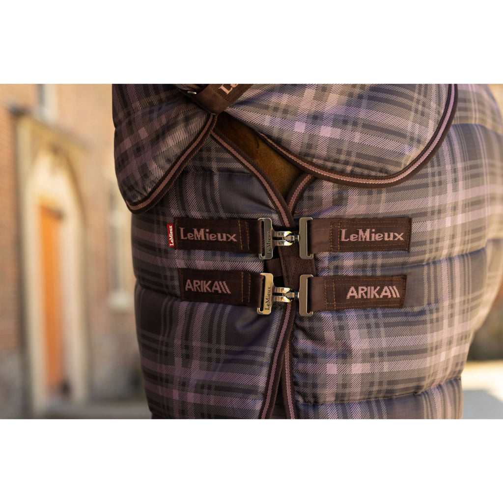 LeMieux Couverture d'Écurie Arika Heritage Check with Neck 200g Cocoa