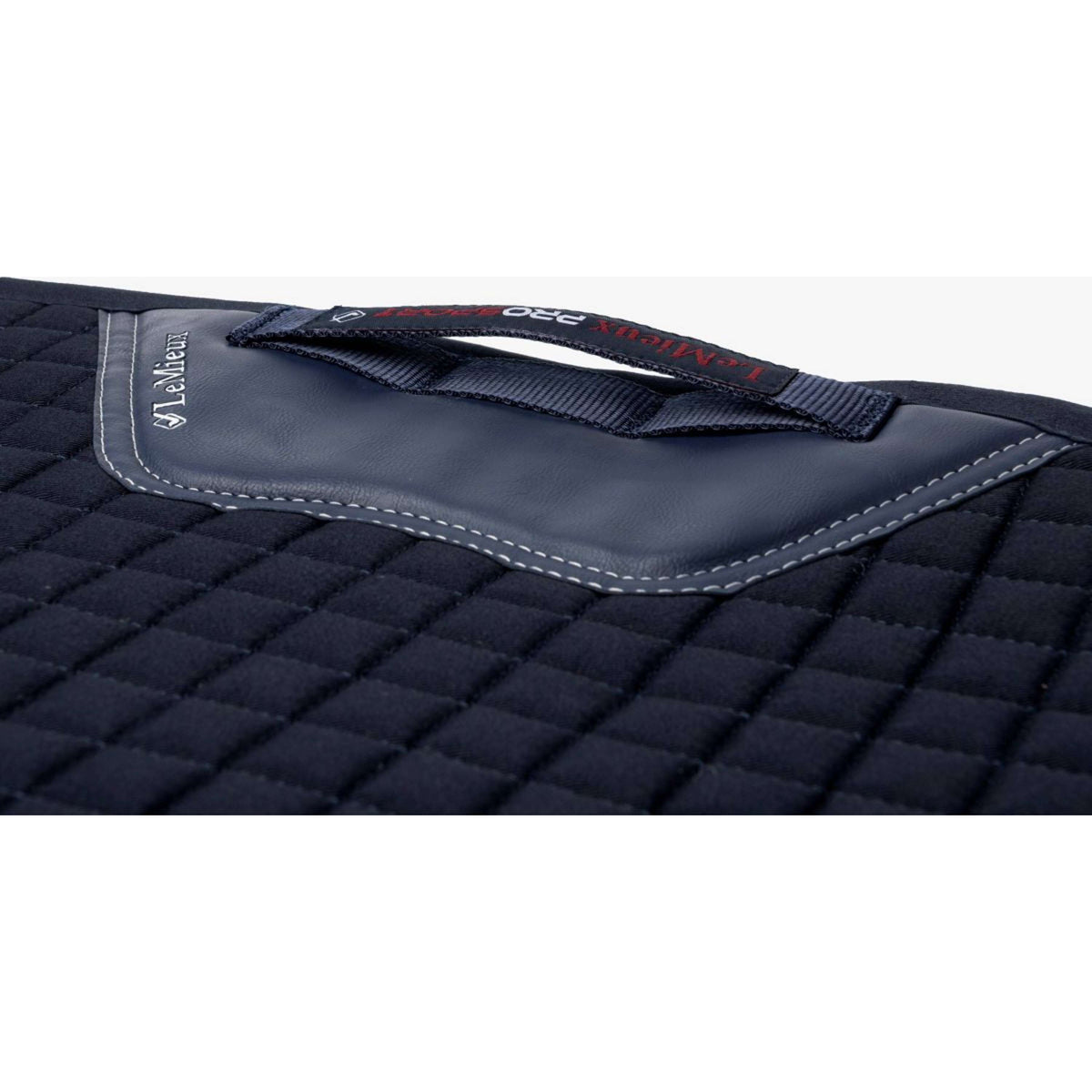 Tapis de Selle LeMieux Crystal Daim Dressage - taille Cob - Bordeaux Tapis de Selle LeMieux Crystal Daim Dressage - taille Cob - Bordeaux