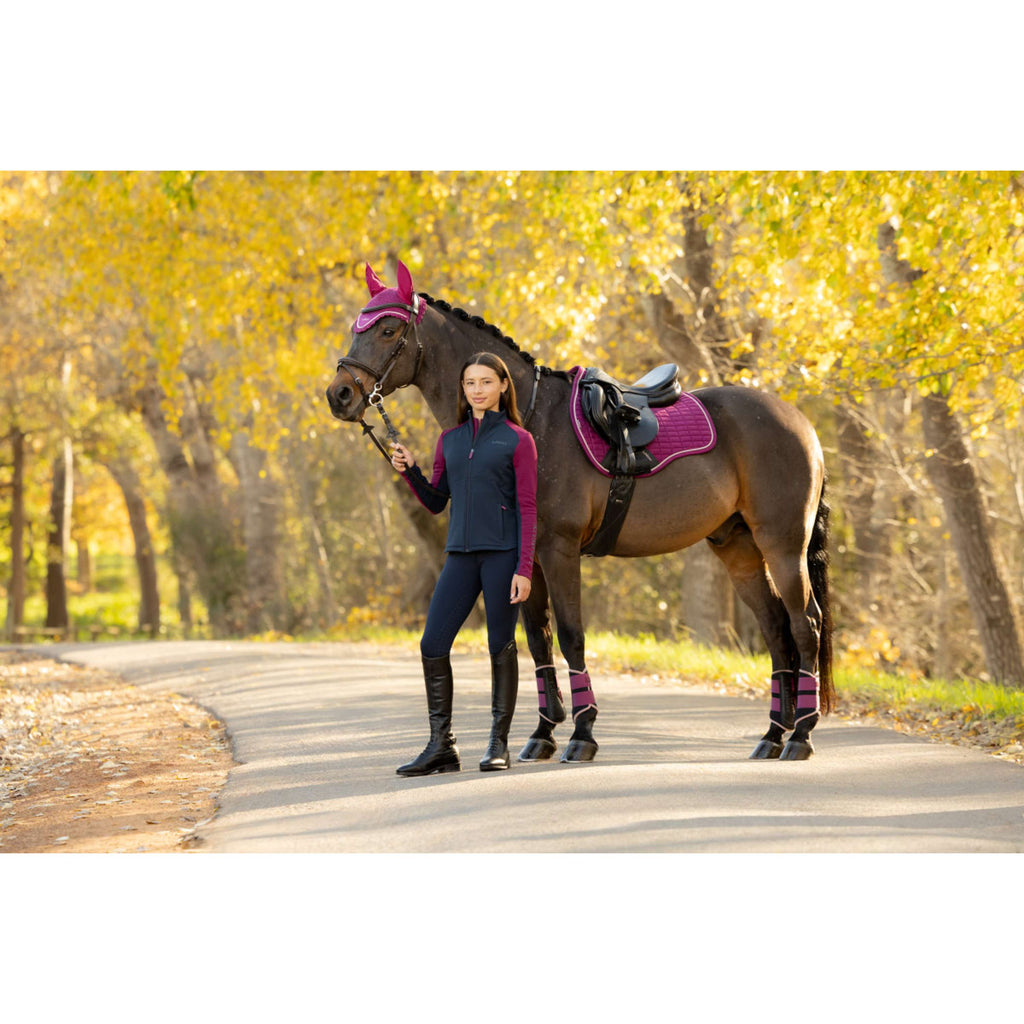 LeMieux Tapis de Selle Suede Square Polyvalence Blackberry