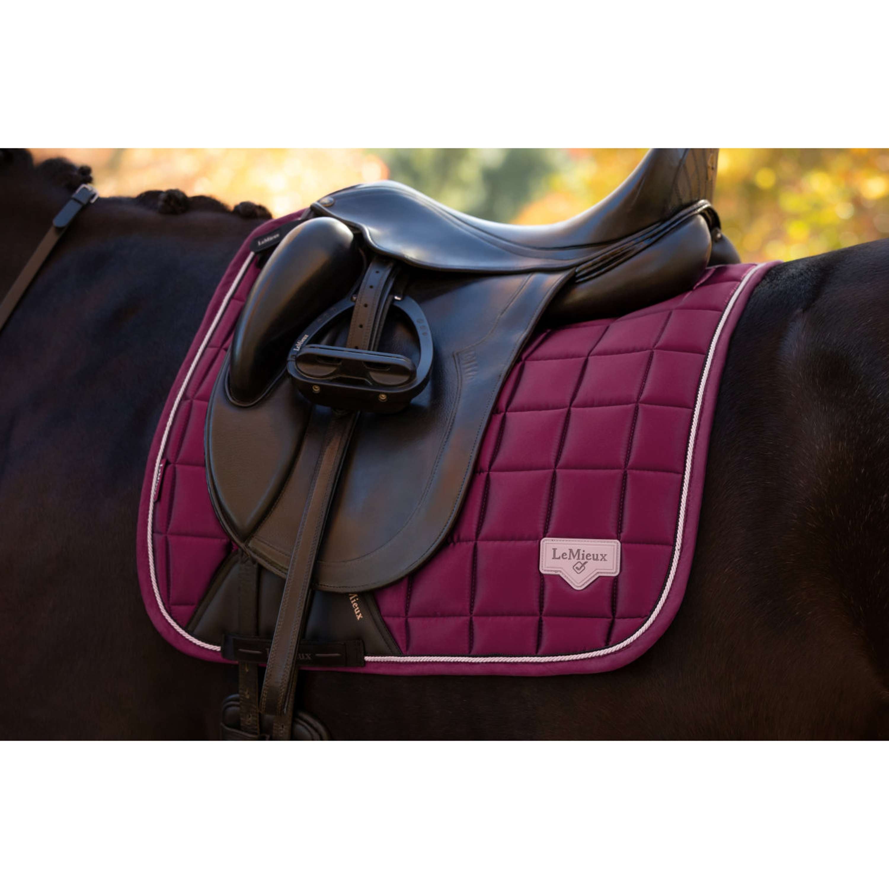 LeMieux Tapis de Selle Loire Classic Square Dressage Blackberry