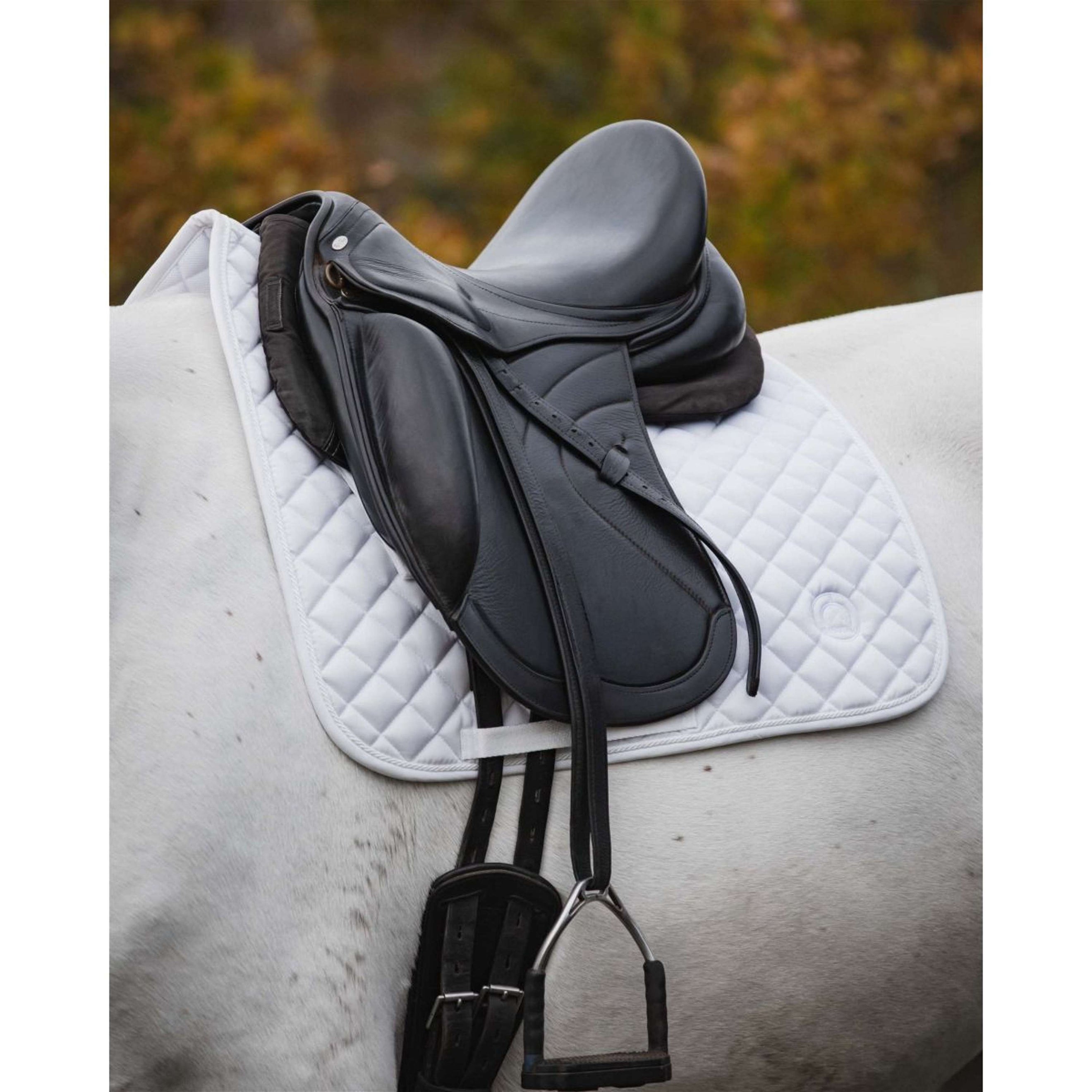 Montar Tapis de Selle Fair Dressage Blanc Montar Tapis de Selle Fair Dressage Blanc